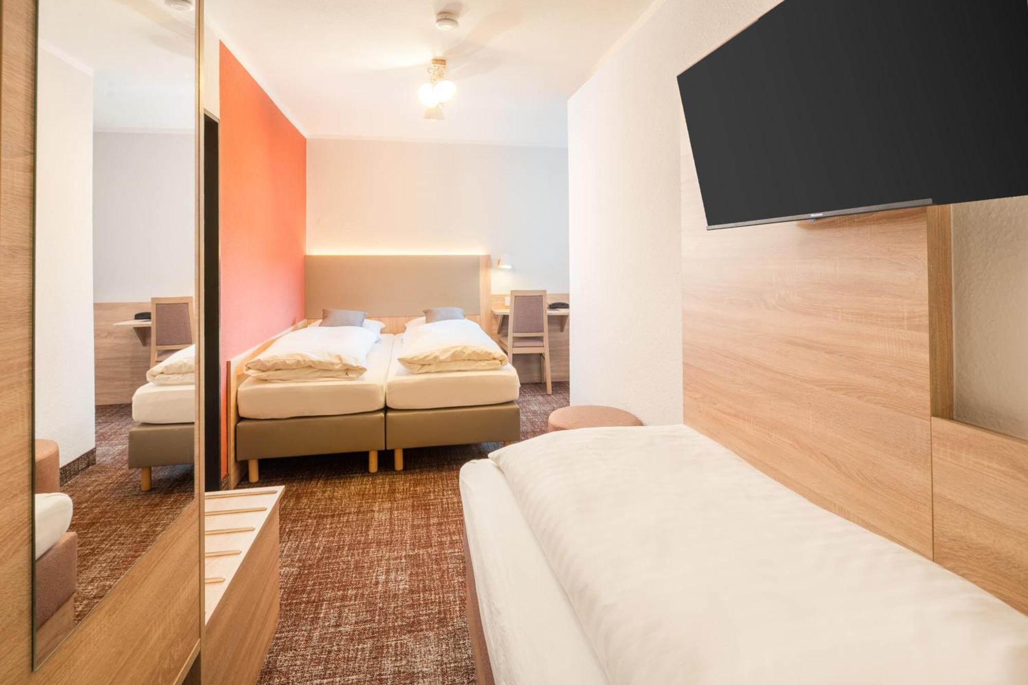 Triple Room
