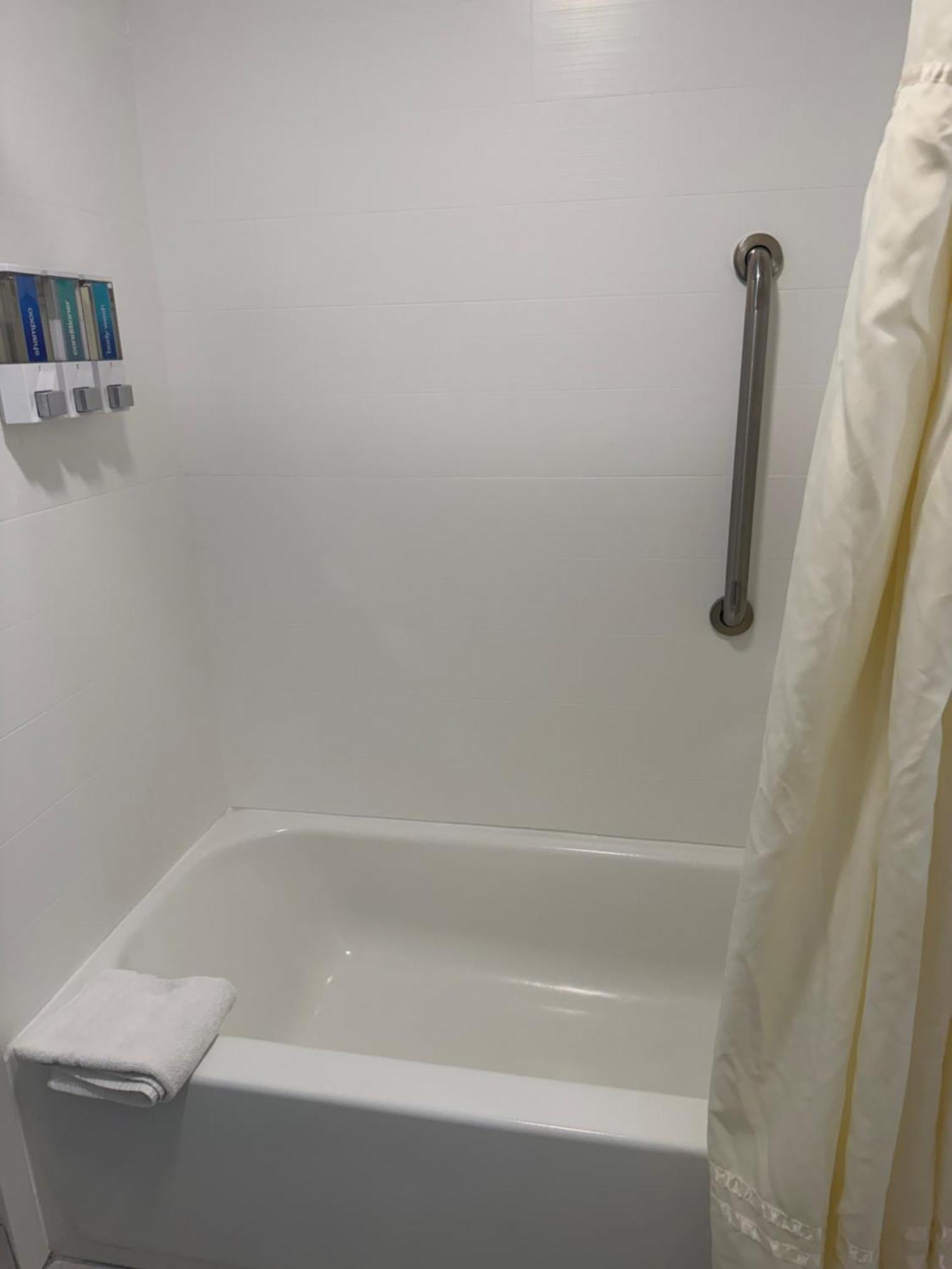 One-Bedroom King Suite