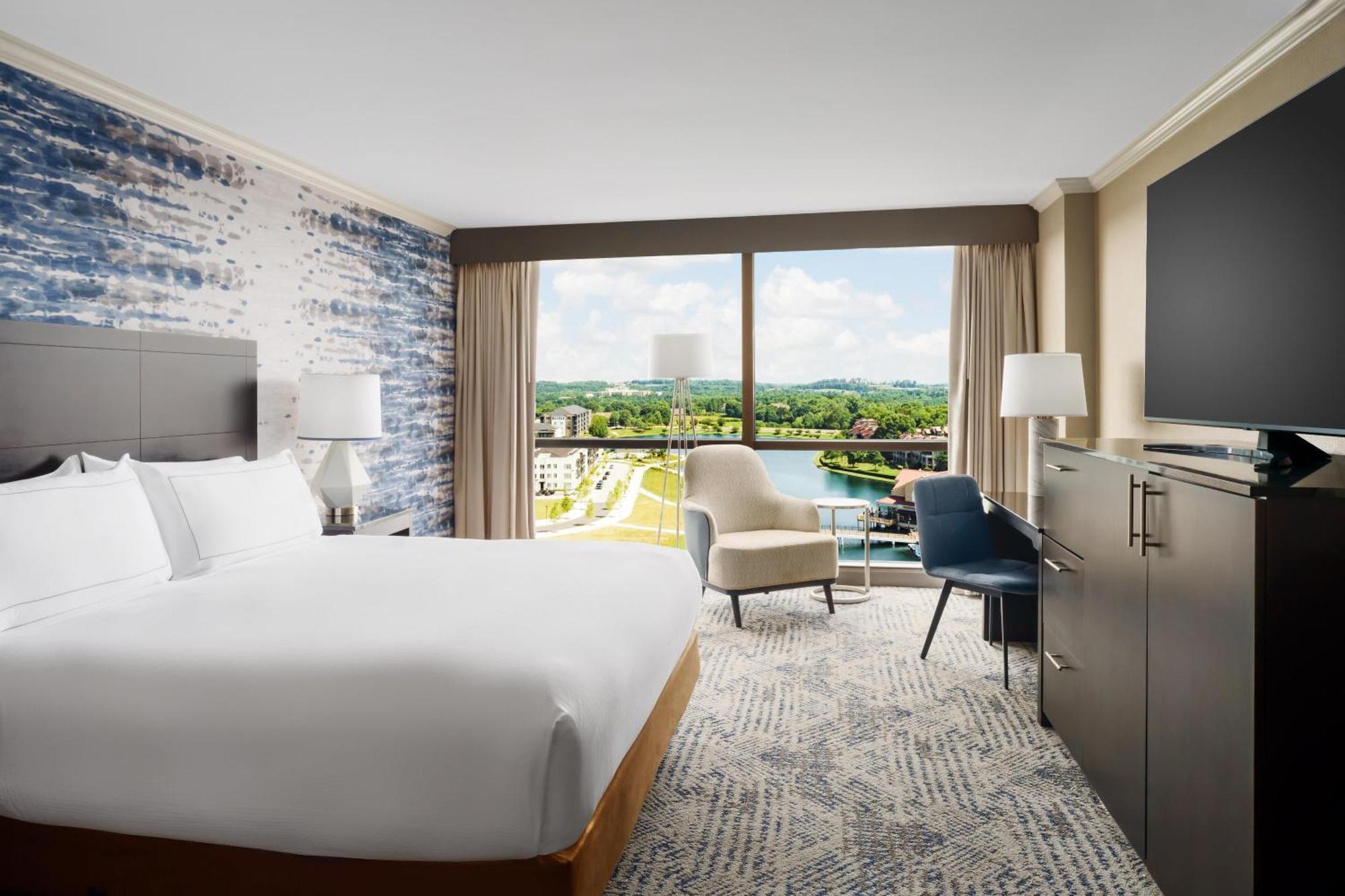King Room Lake View,1765821368:JPEG