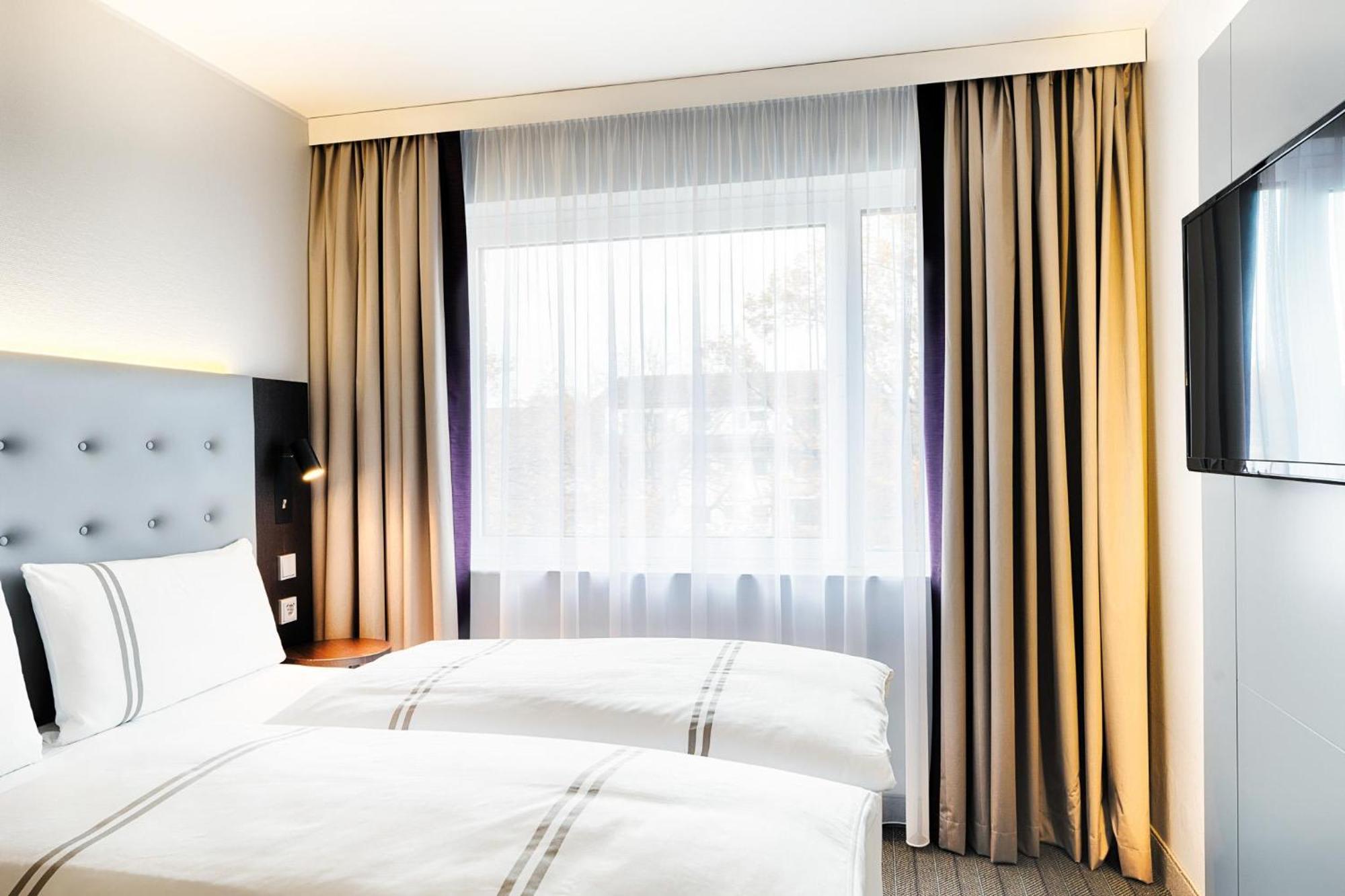 Twin Room with 2 single beds