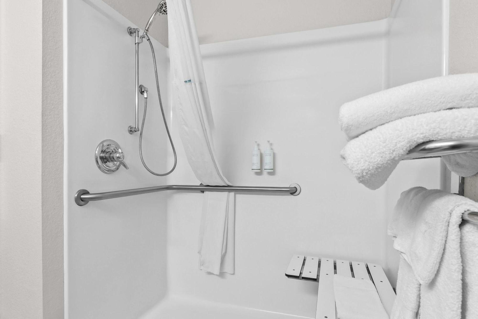 Queen Studio Suite with Mobility Access and Roll-in Shower, Non-Smoking