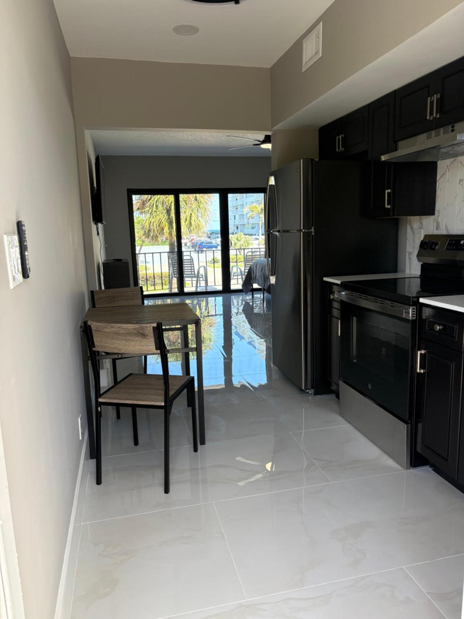 Deluxe Double Room with Balcony and Sea View