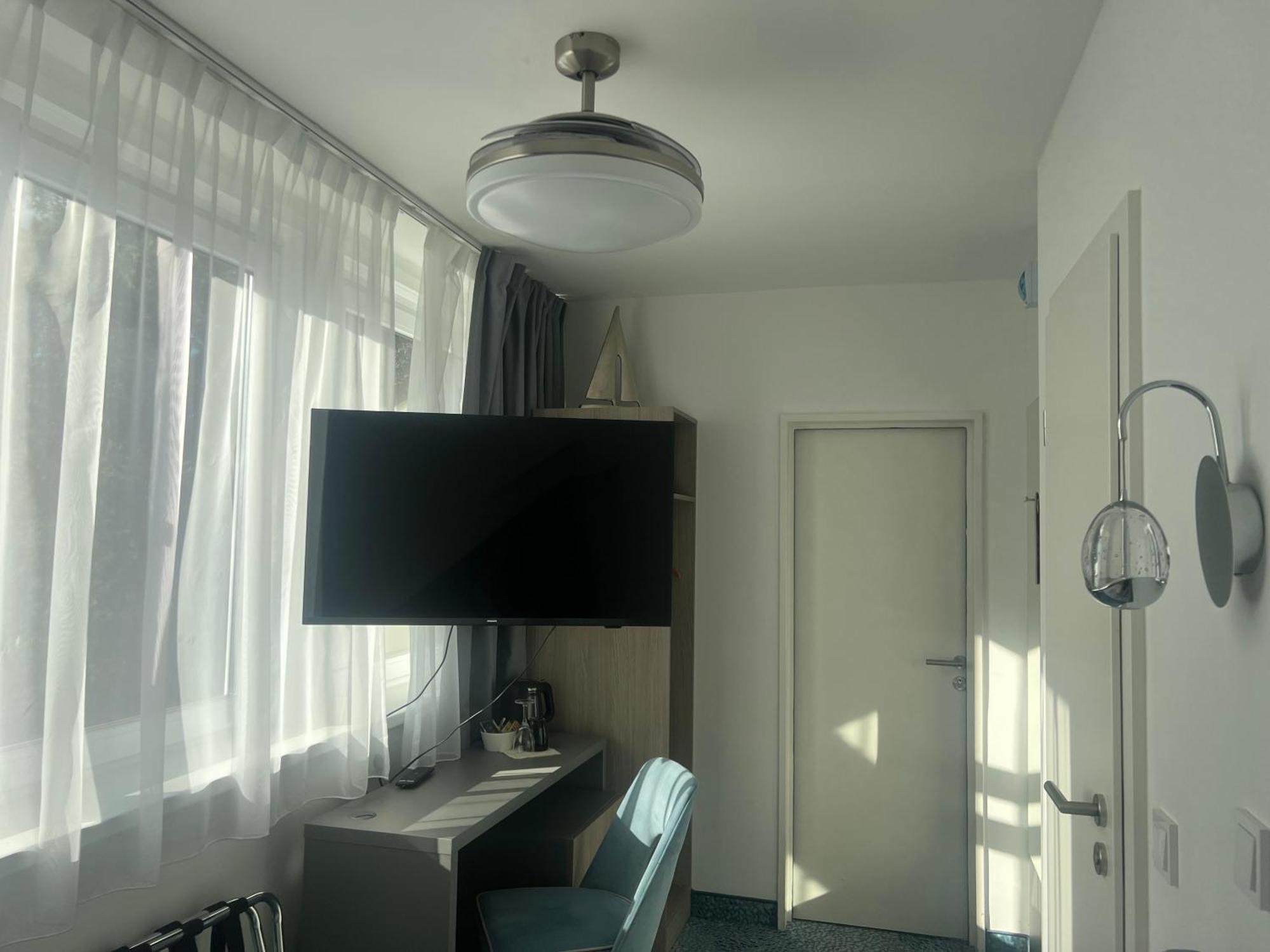 Small Single Room
