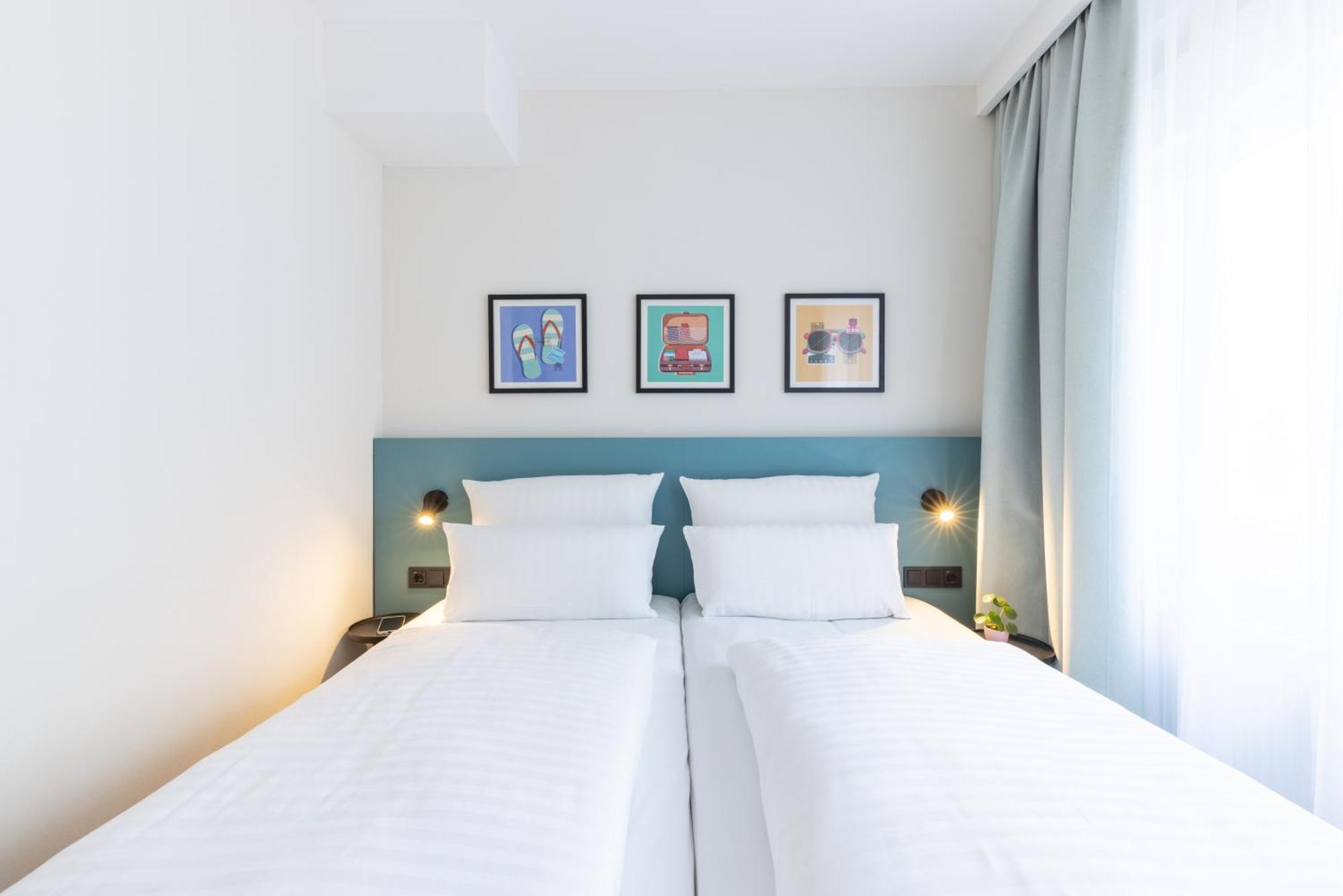 Standard Queen Room