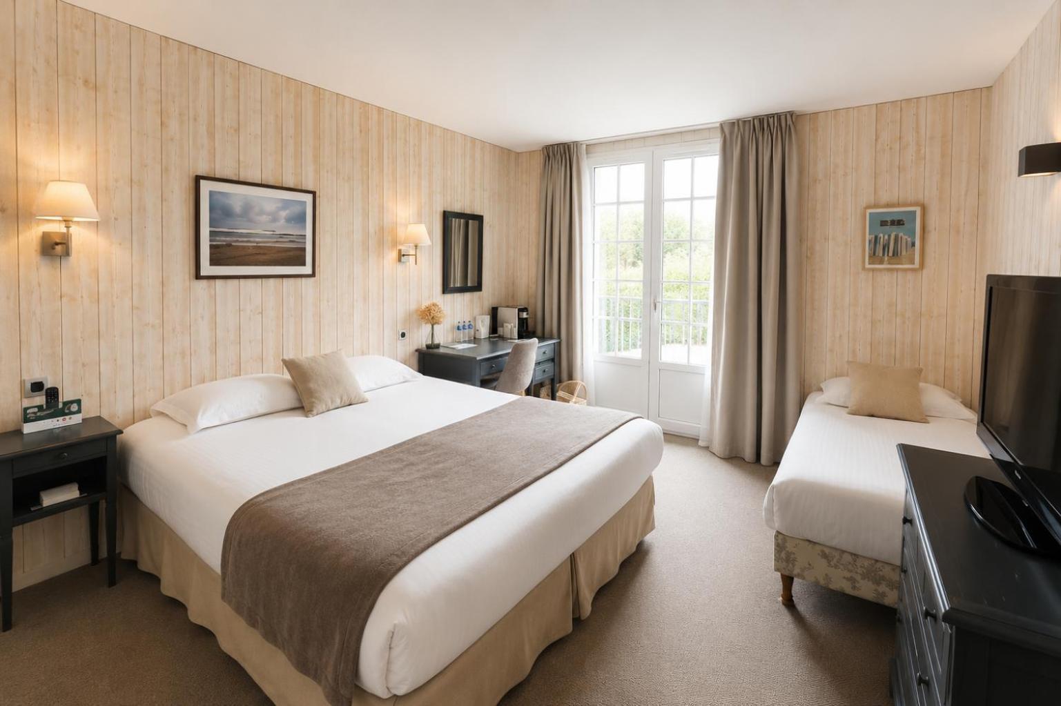Triple Room,1769509105:JPEG