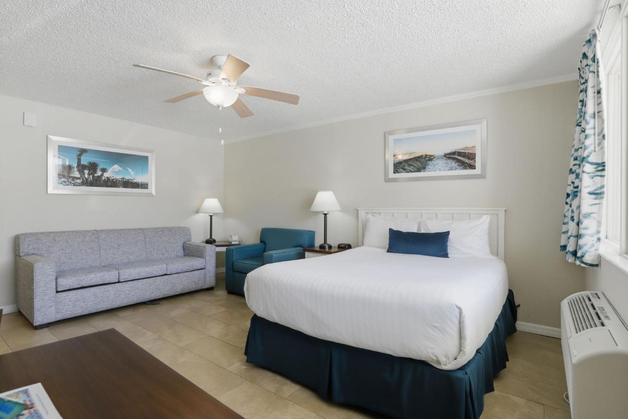 Queen Room with Sofa Bed