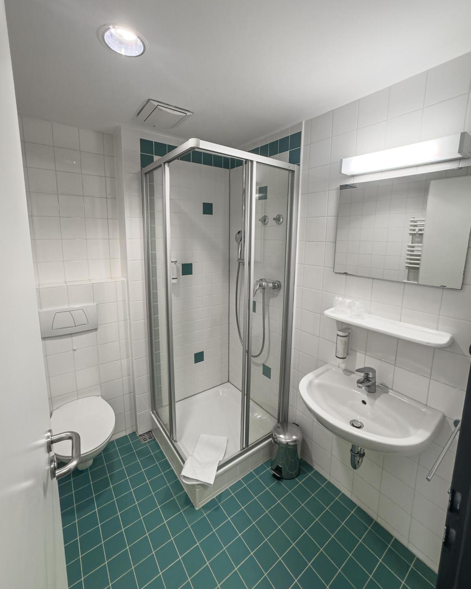 Single Room Private Bathroom