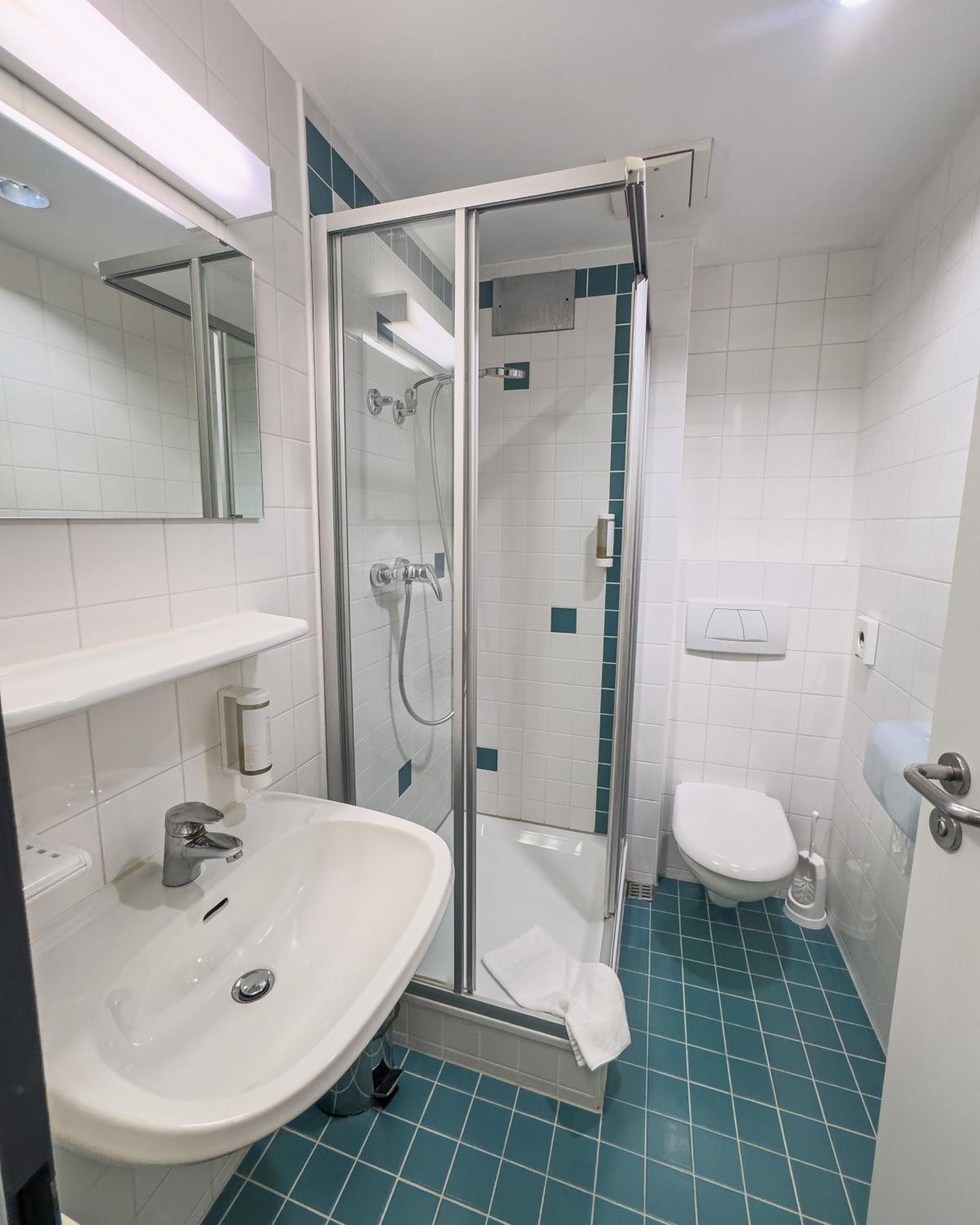 Single Room Private Bathroom