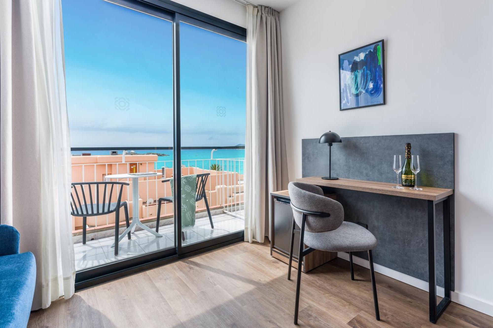 Twin Room Sea View