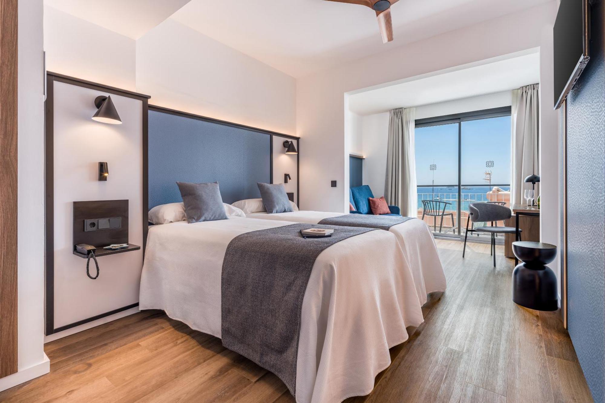 Twin Room Sea View