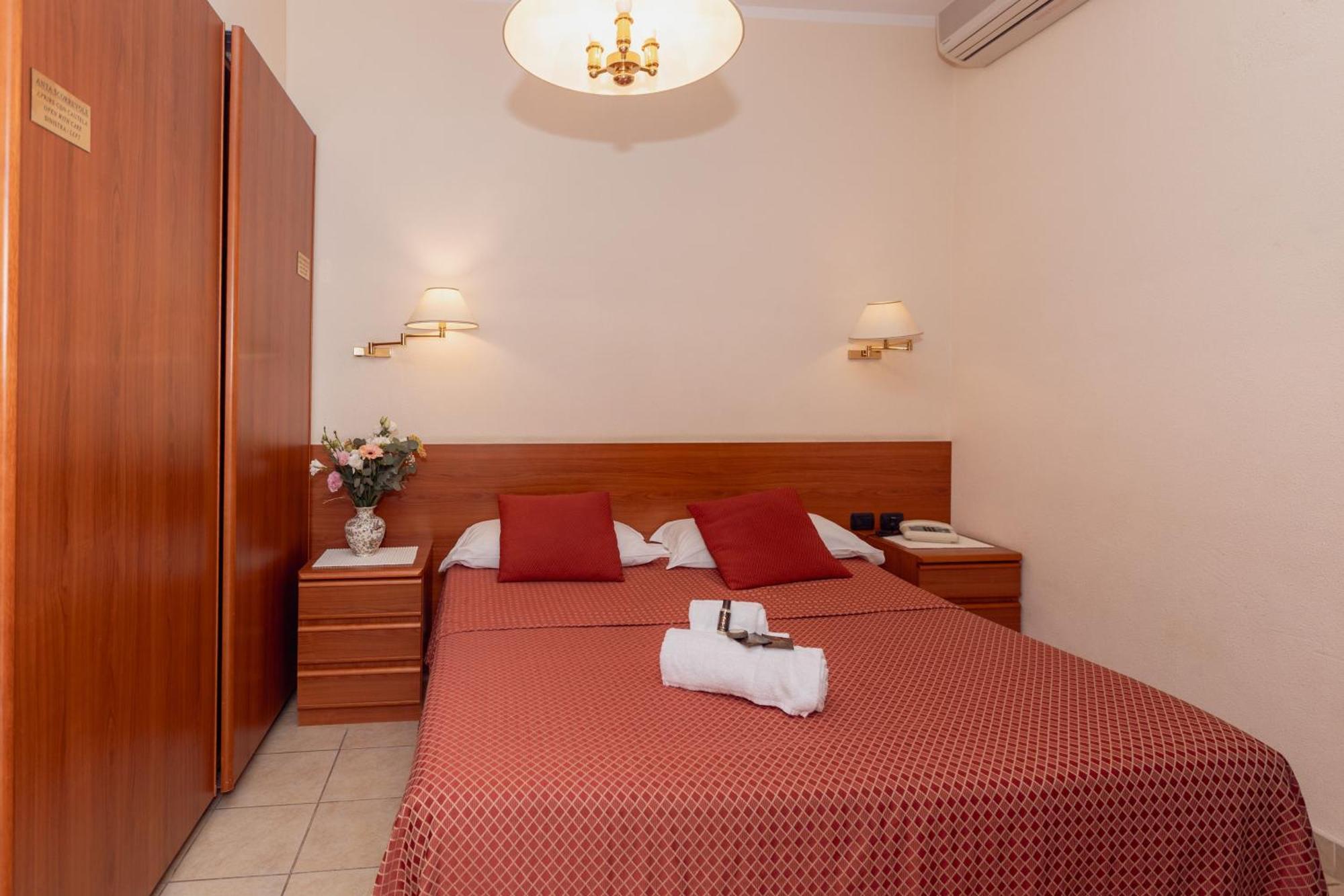 Double Room,1770452508:JPEG