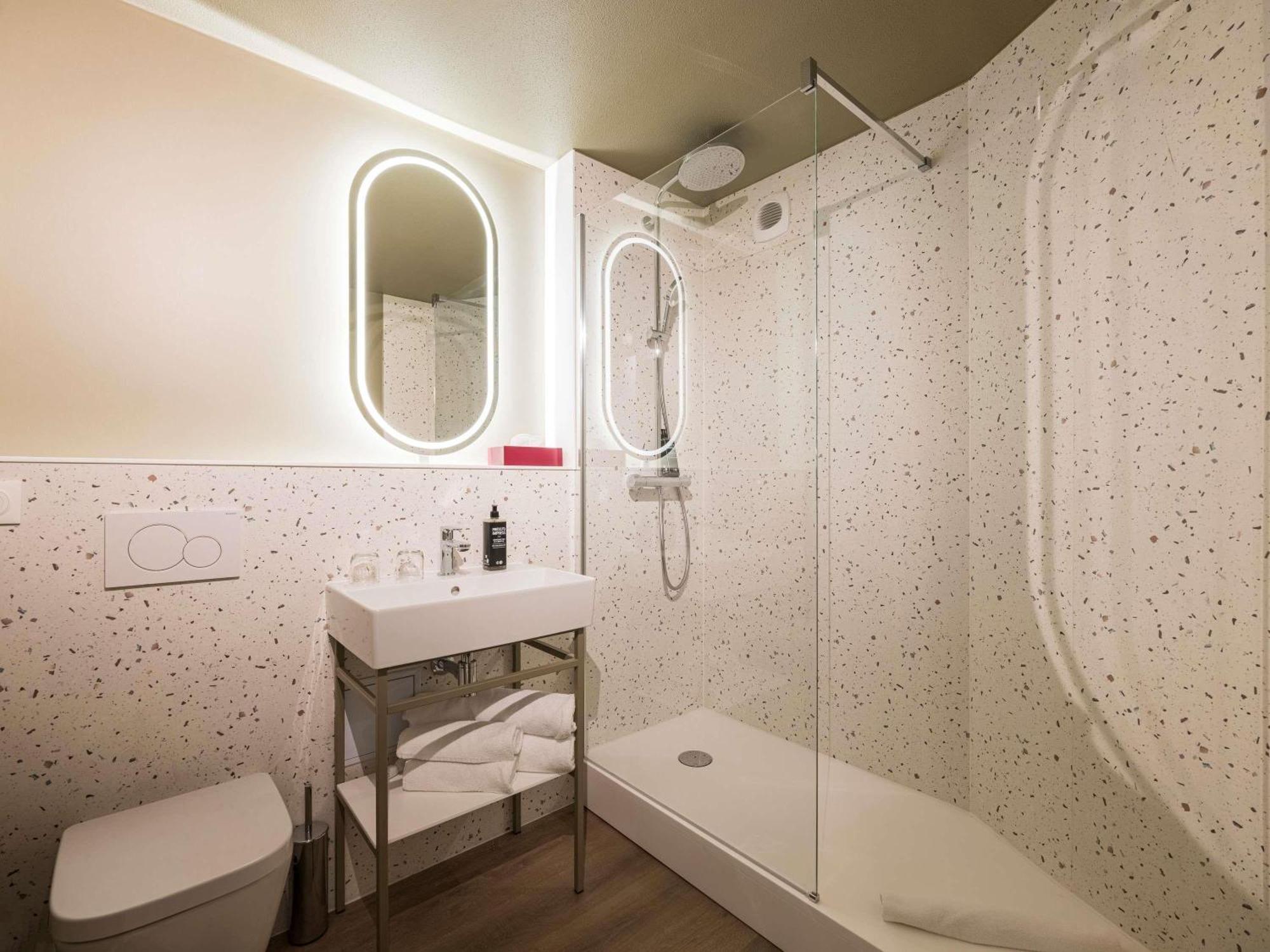 Standard Twin Room,1770847720:JPEG