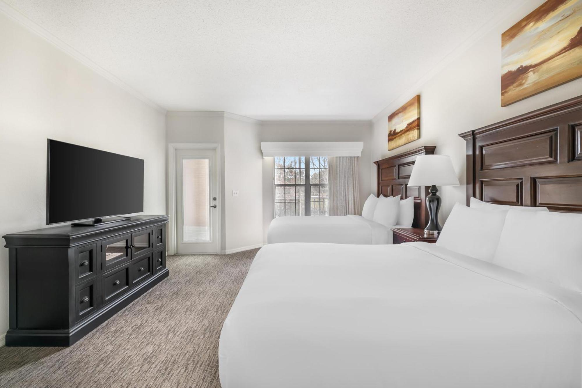 One-Bedroom Suite Plus Golf Course View