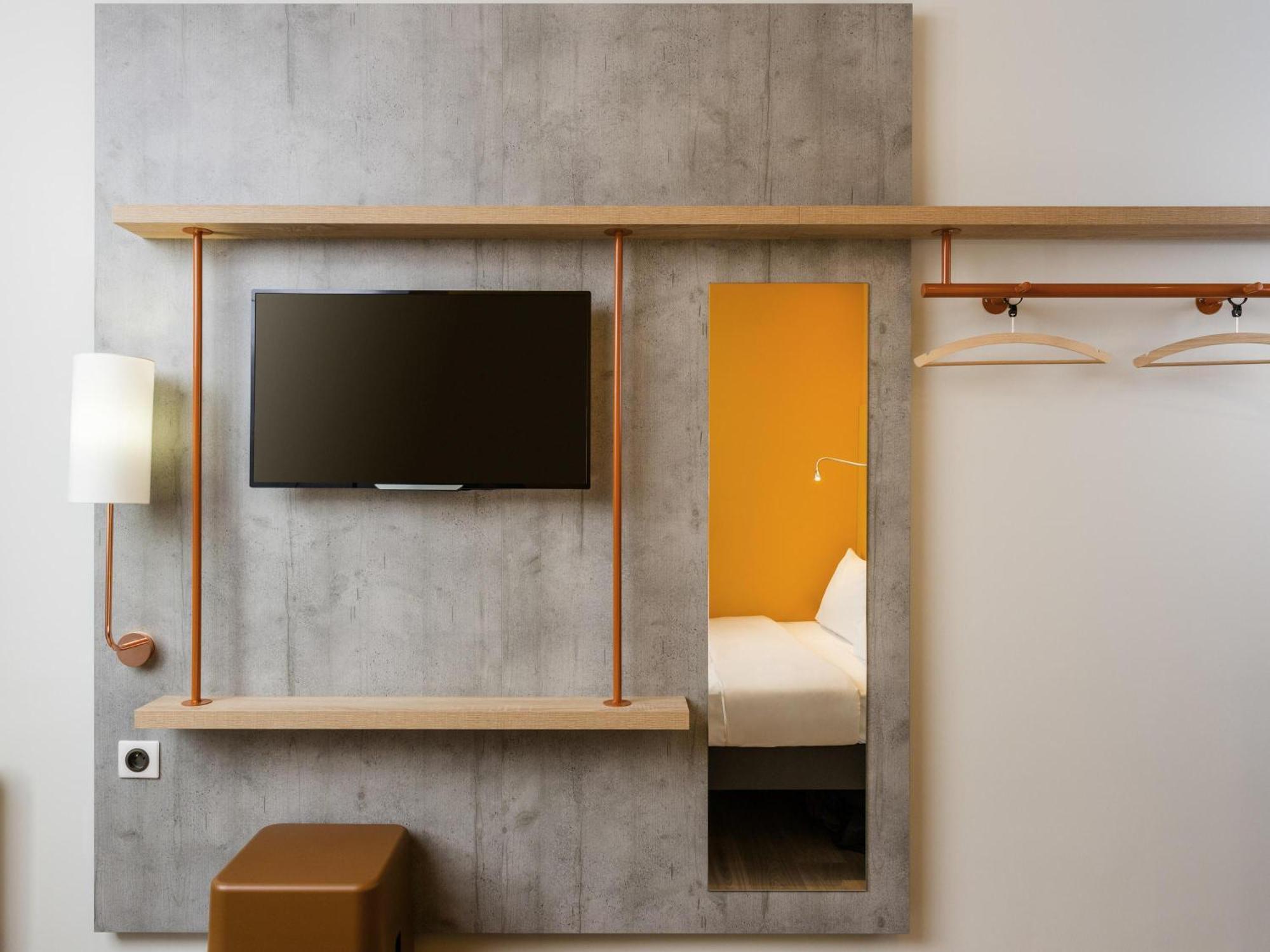 Chambre Double - Accessible aux Personnes à Mobilité Réduite