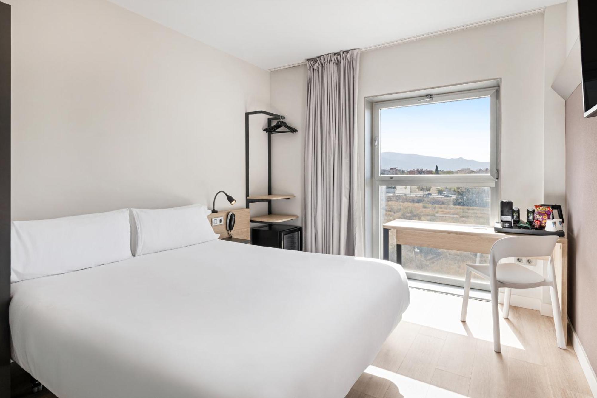 Double Room with Extra Bed (2 Adults + 1 Child)