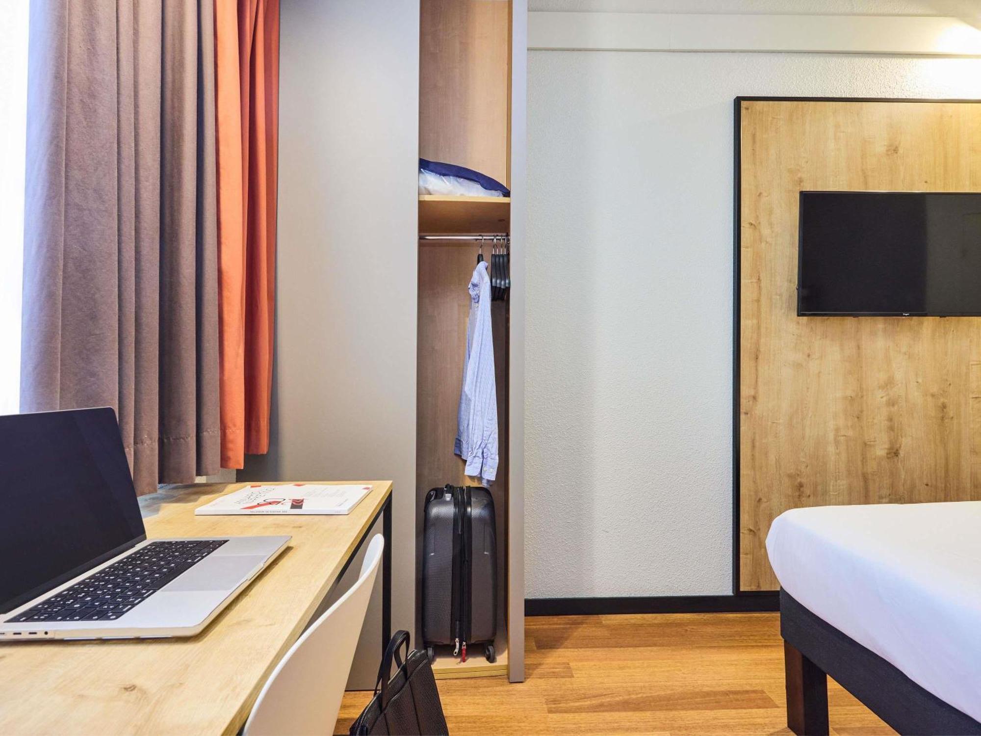 Standard Room Two Single Beds