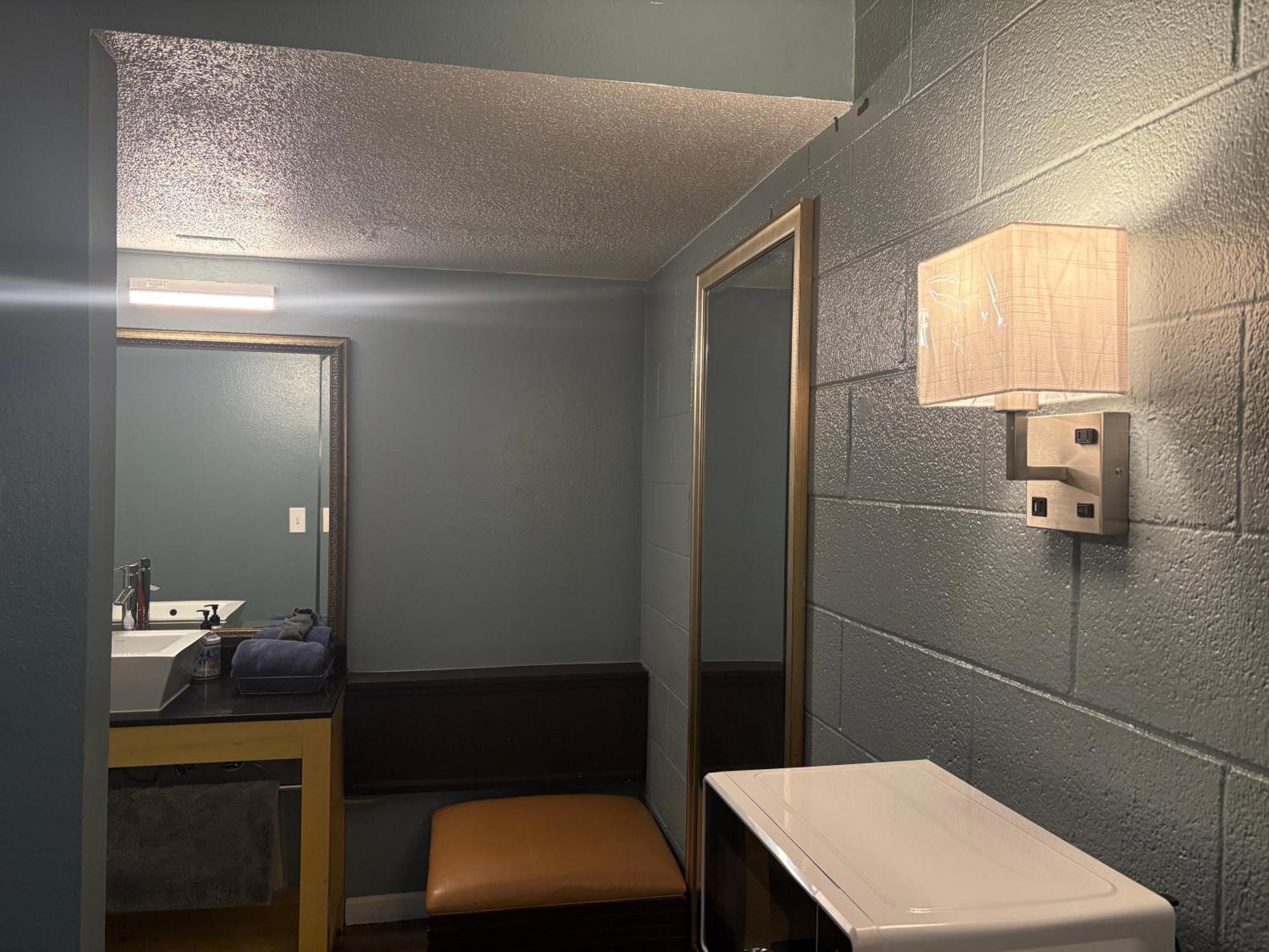 Budget Double Room,1770903119:JPEG