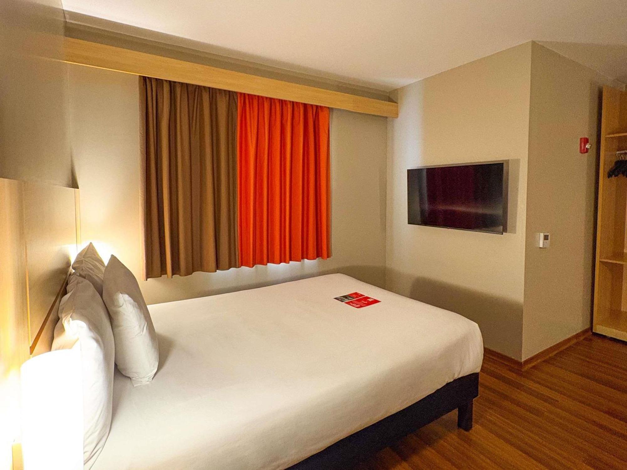 Standard Double Room Disability Access