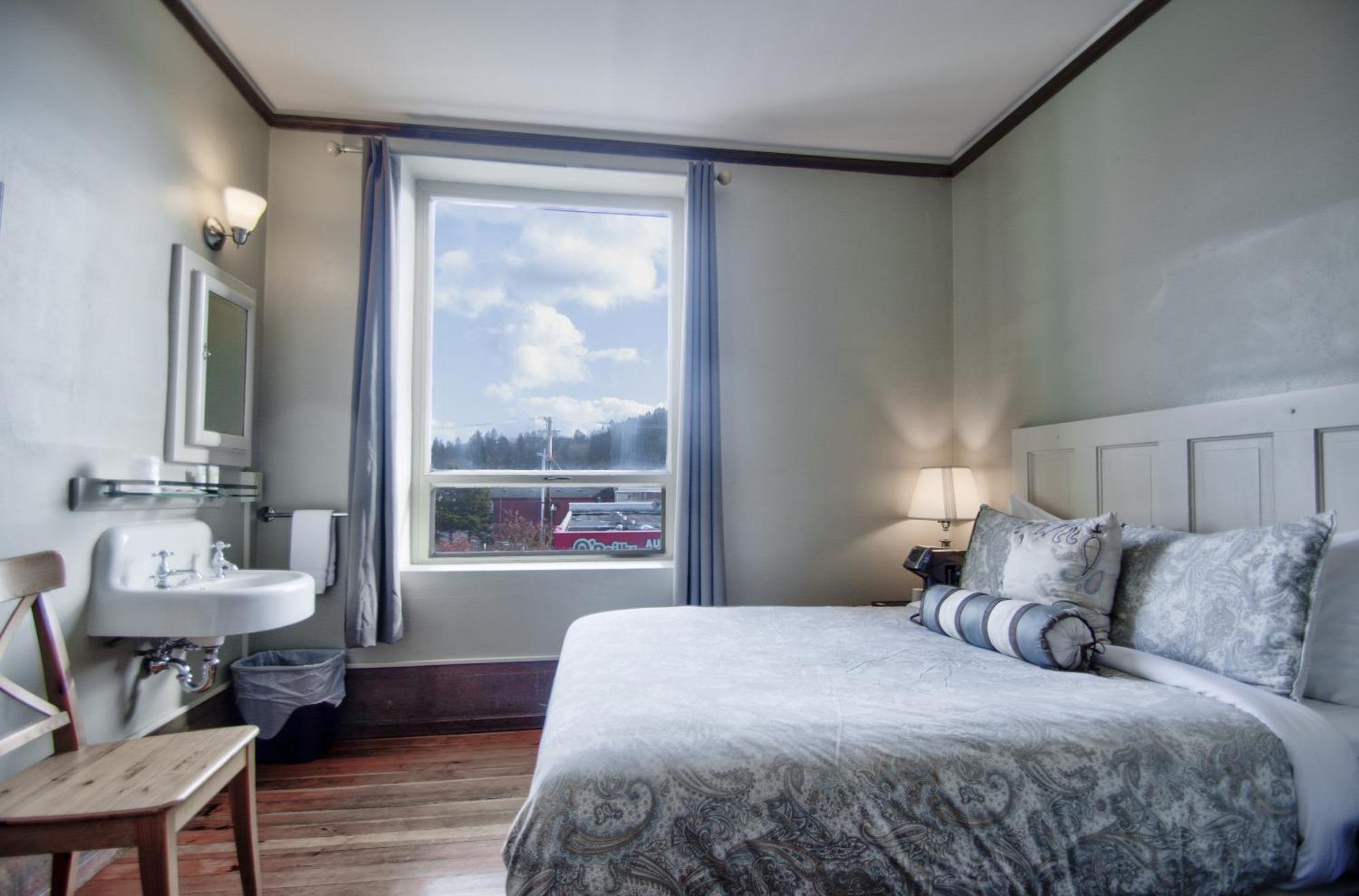 Queen Room with Common Bathroom