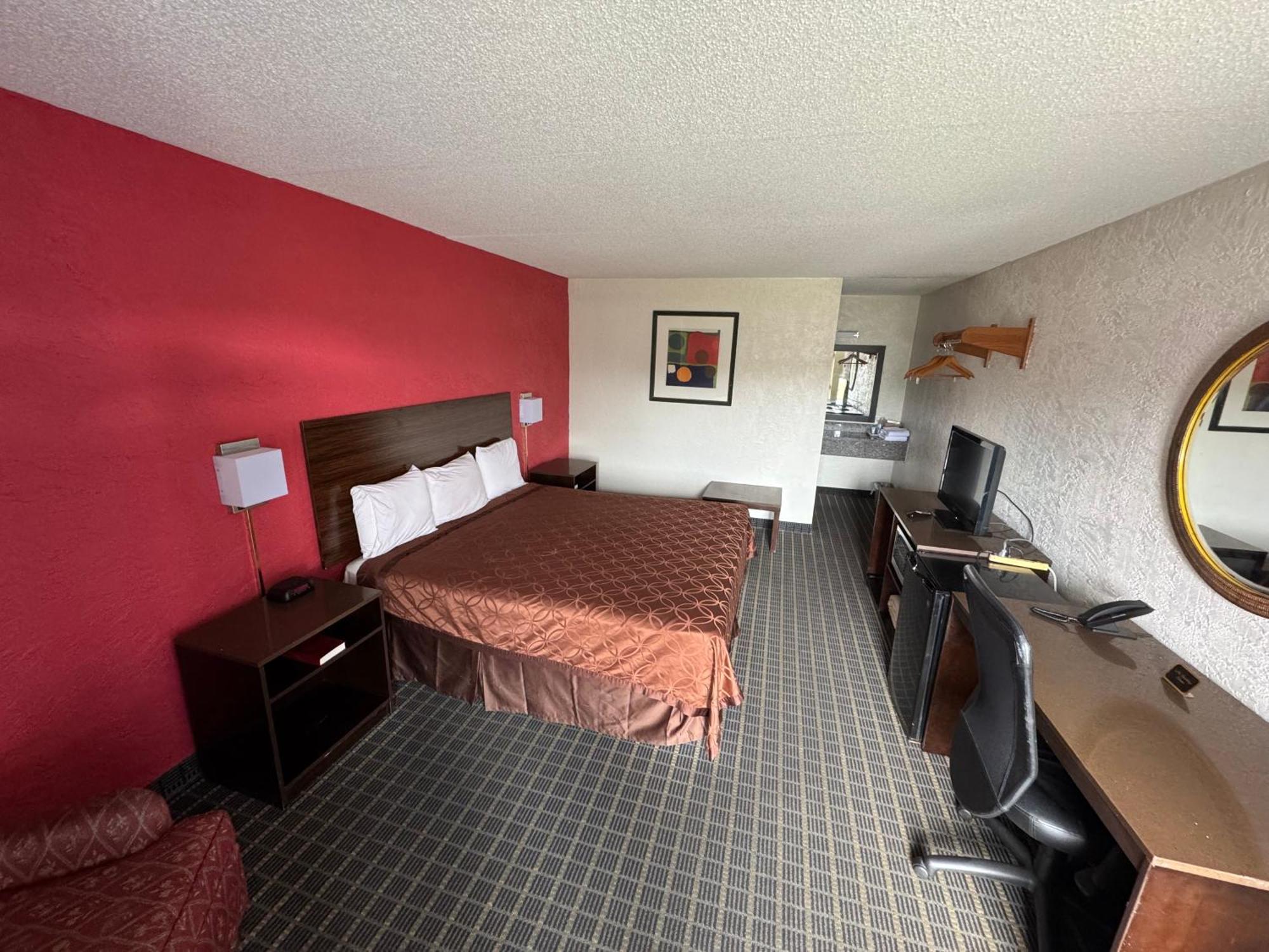 Deluxe King Non Smoking Room