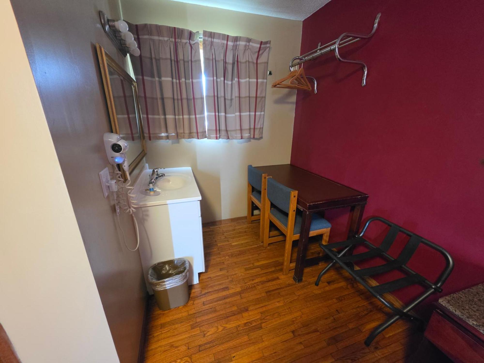 Single Room,1771012884:JPEG