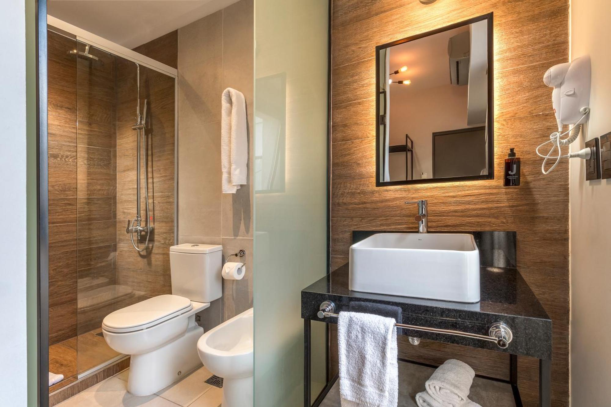 Quarto com 2 Camas de Solteiro