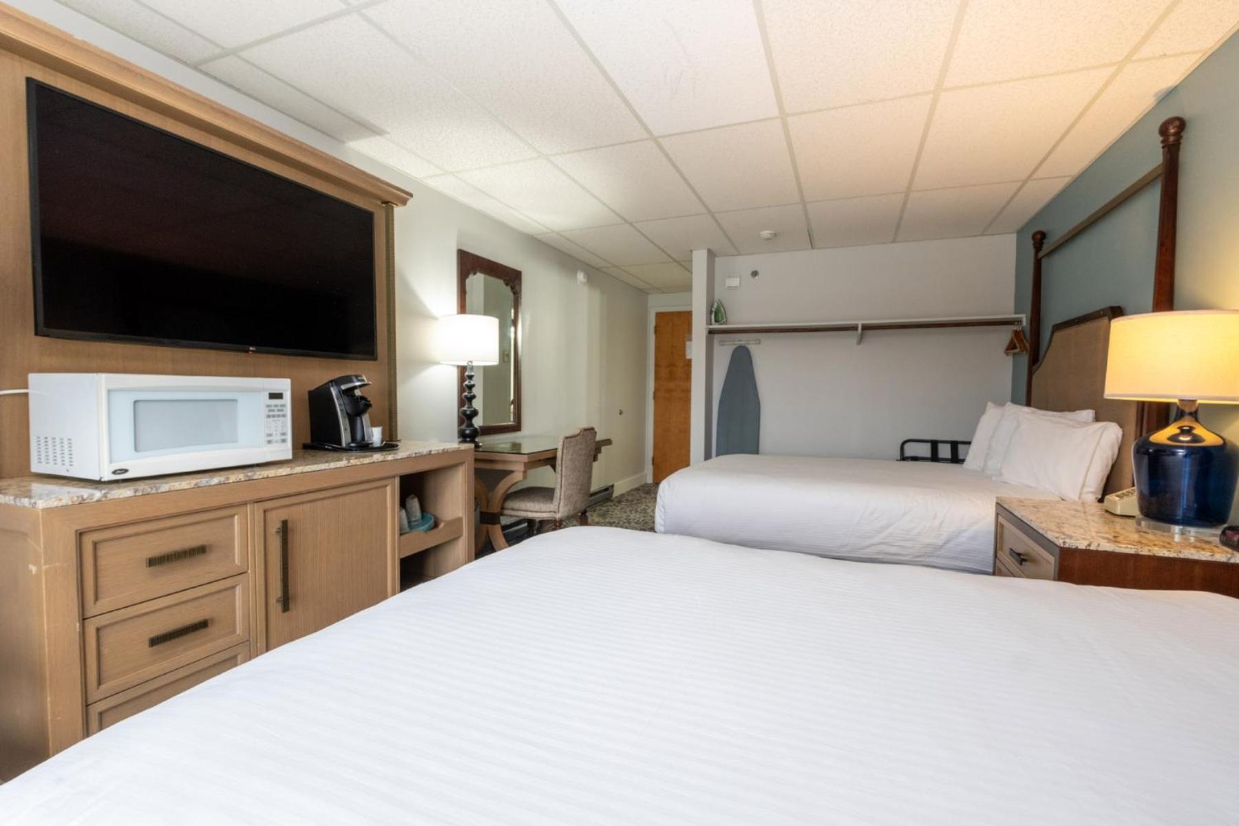 Two Queen Beds Deluxe