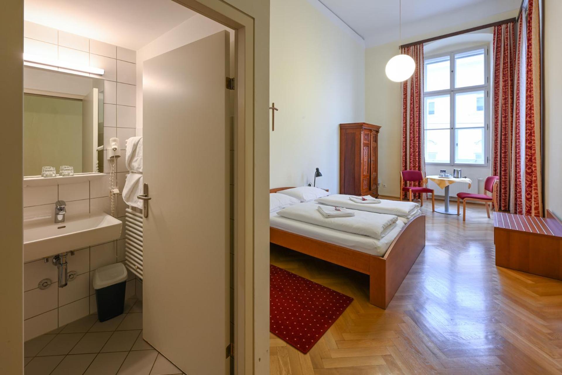 Classic Double Room