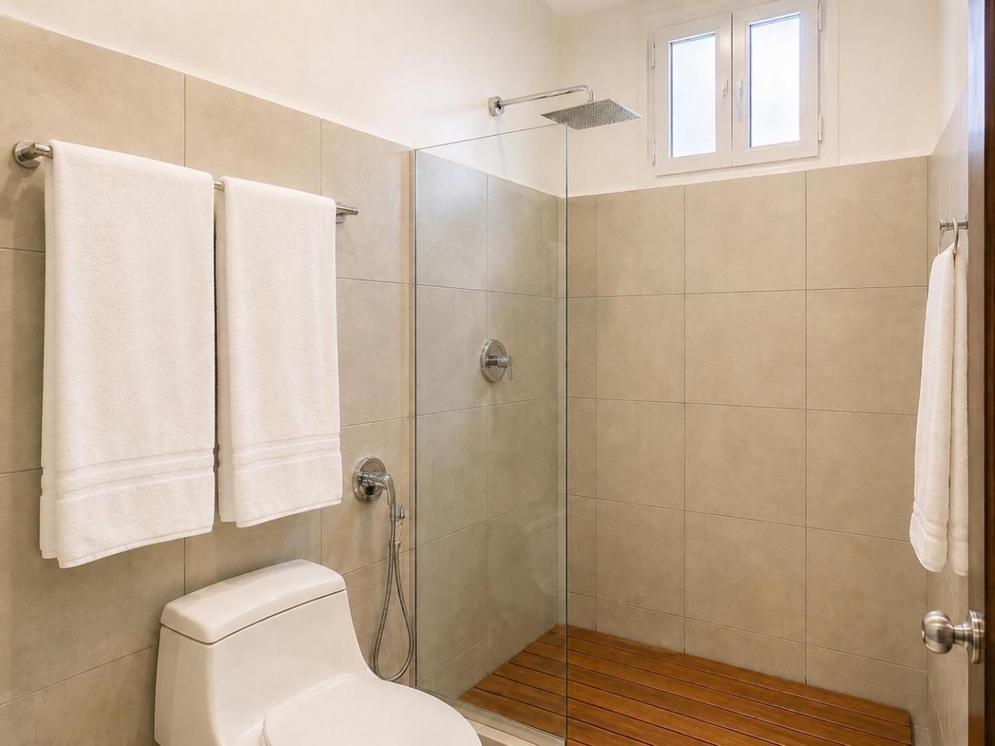 Quadruple Room Private External Bathroom