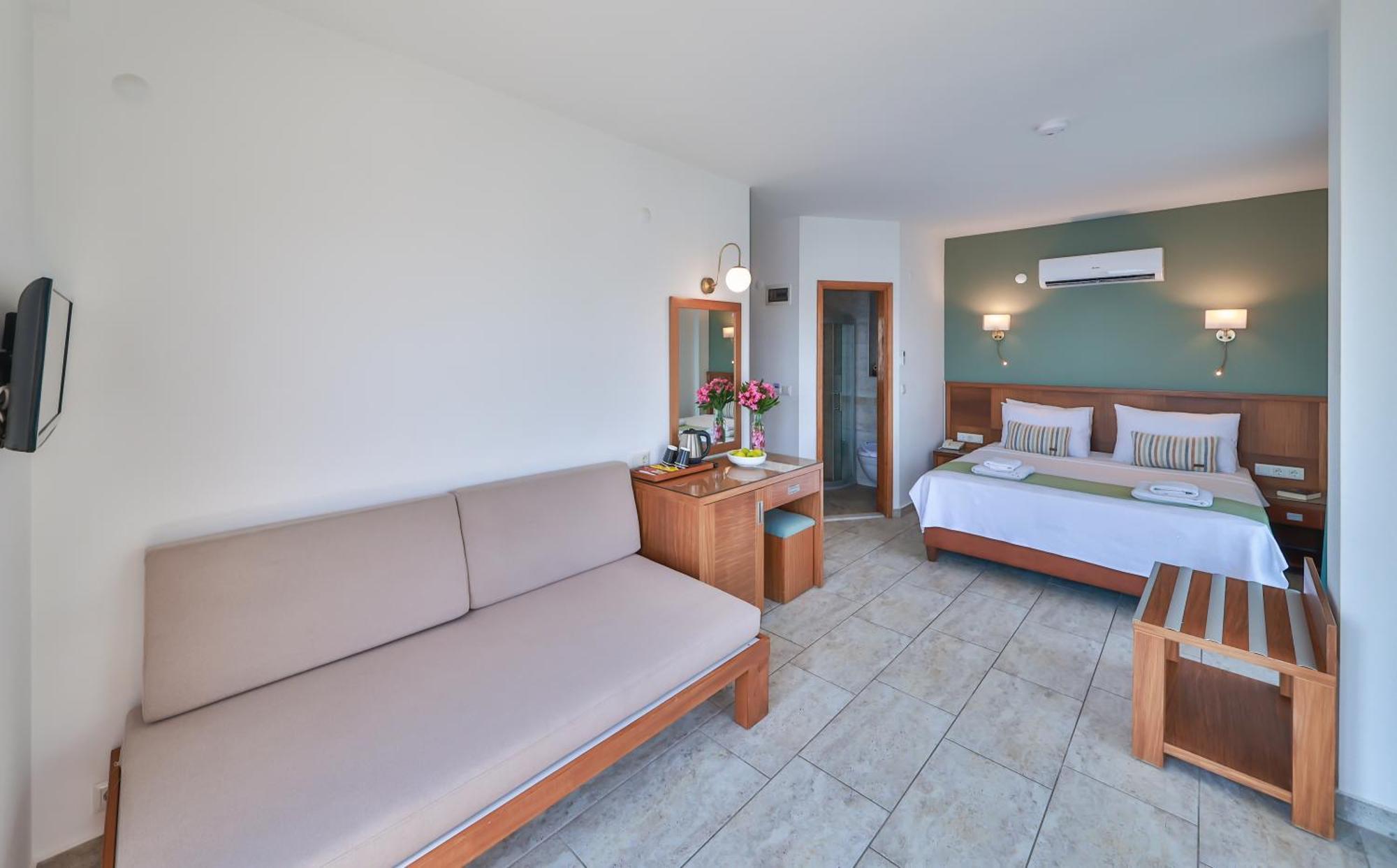 Superior Triple Room with Sea View