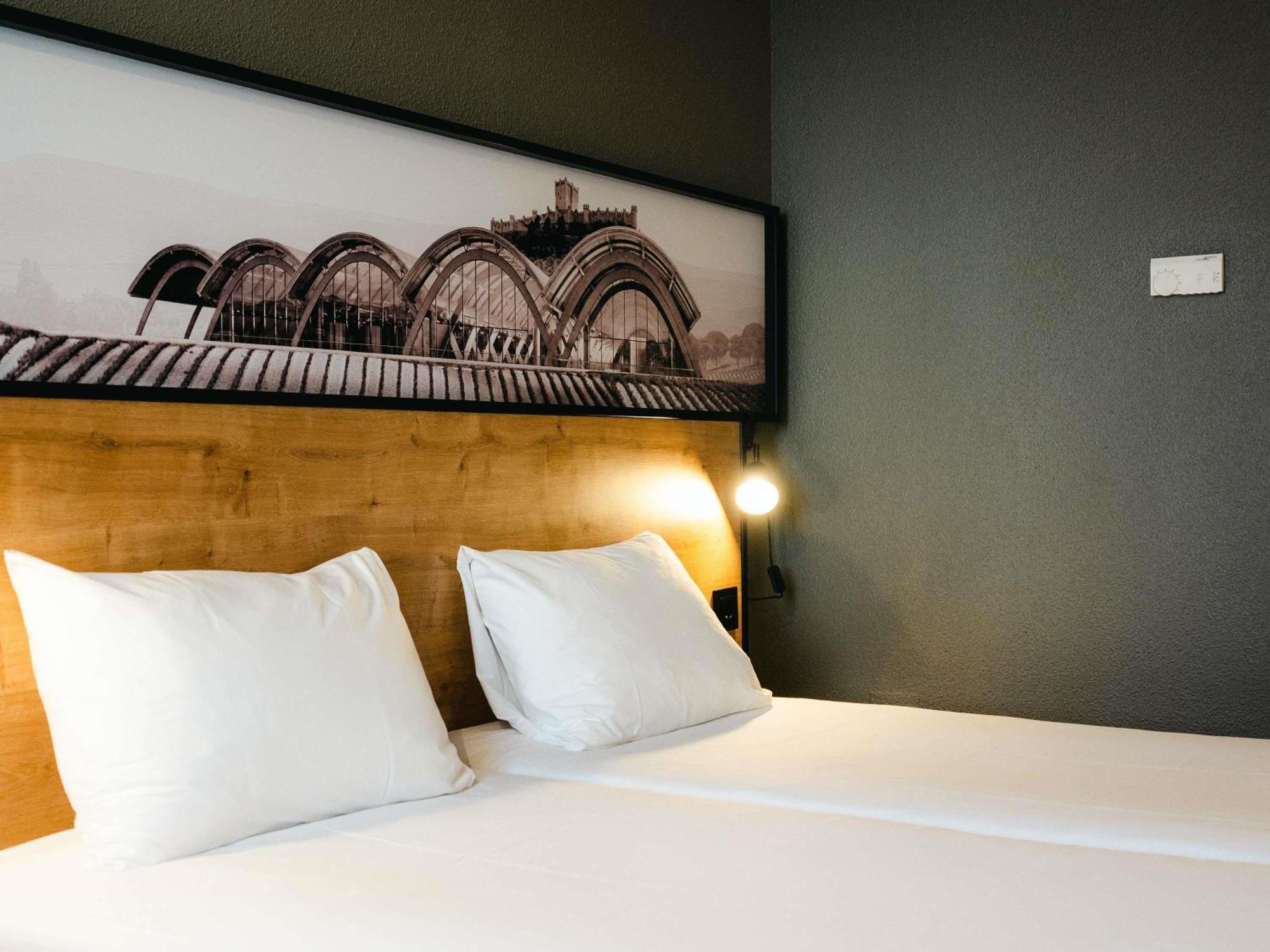 Standard Room Two Single Beds