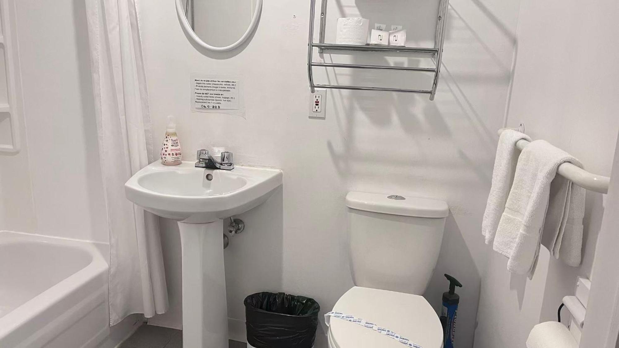 Standard Room Double Bed Private Bathroom