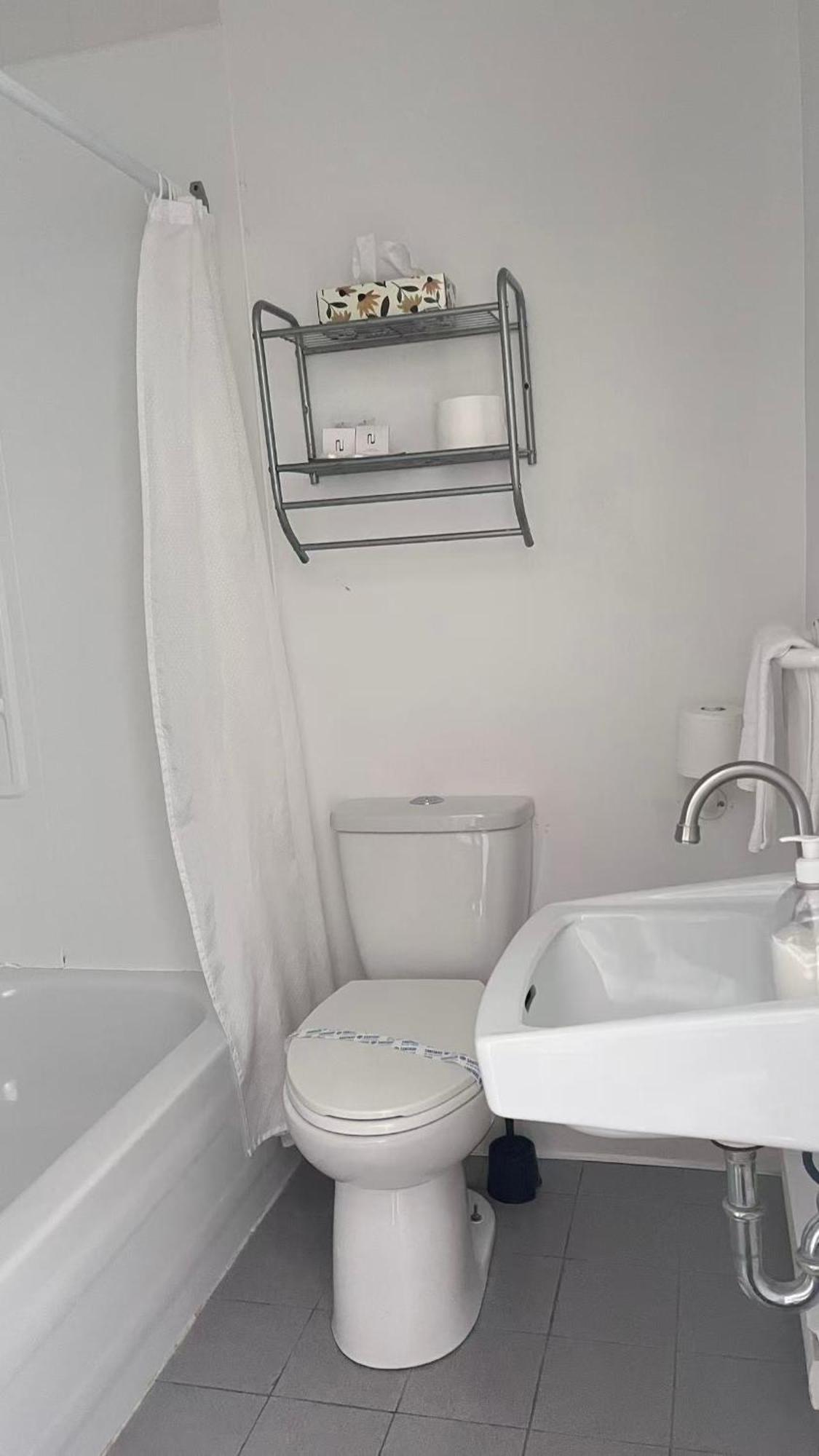 Standard Room Double Bed Private Bathroom
