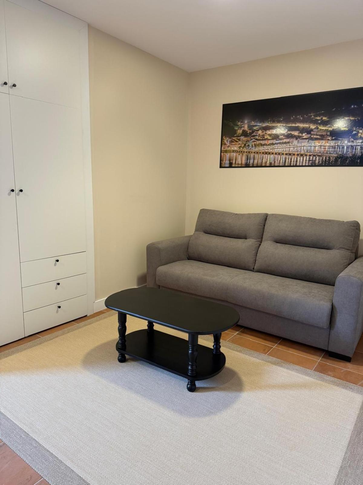 One-Bedroom Apartment Sea Side