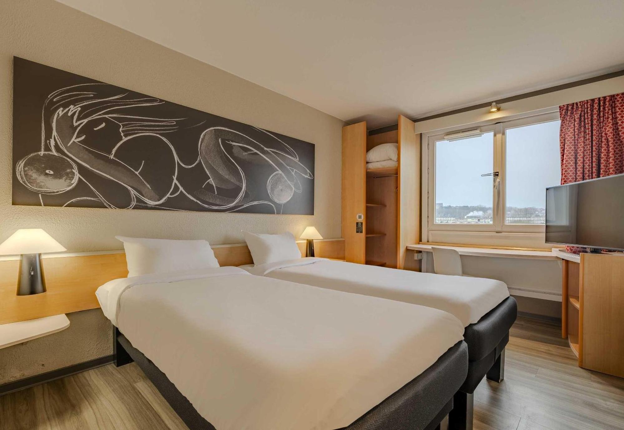 Twin Room,1772114030:JPEG