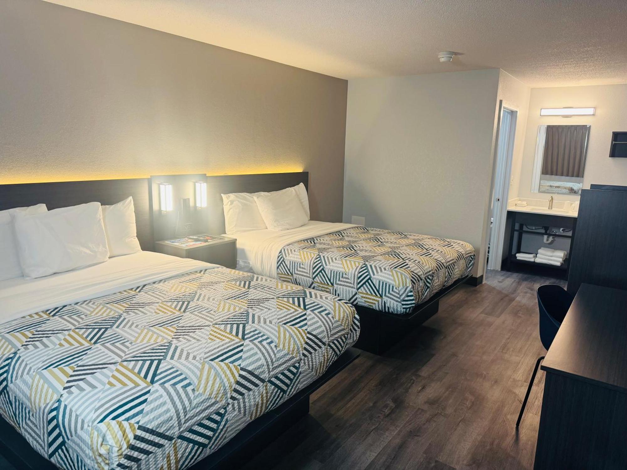 Queen Room Two Queen Beds