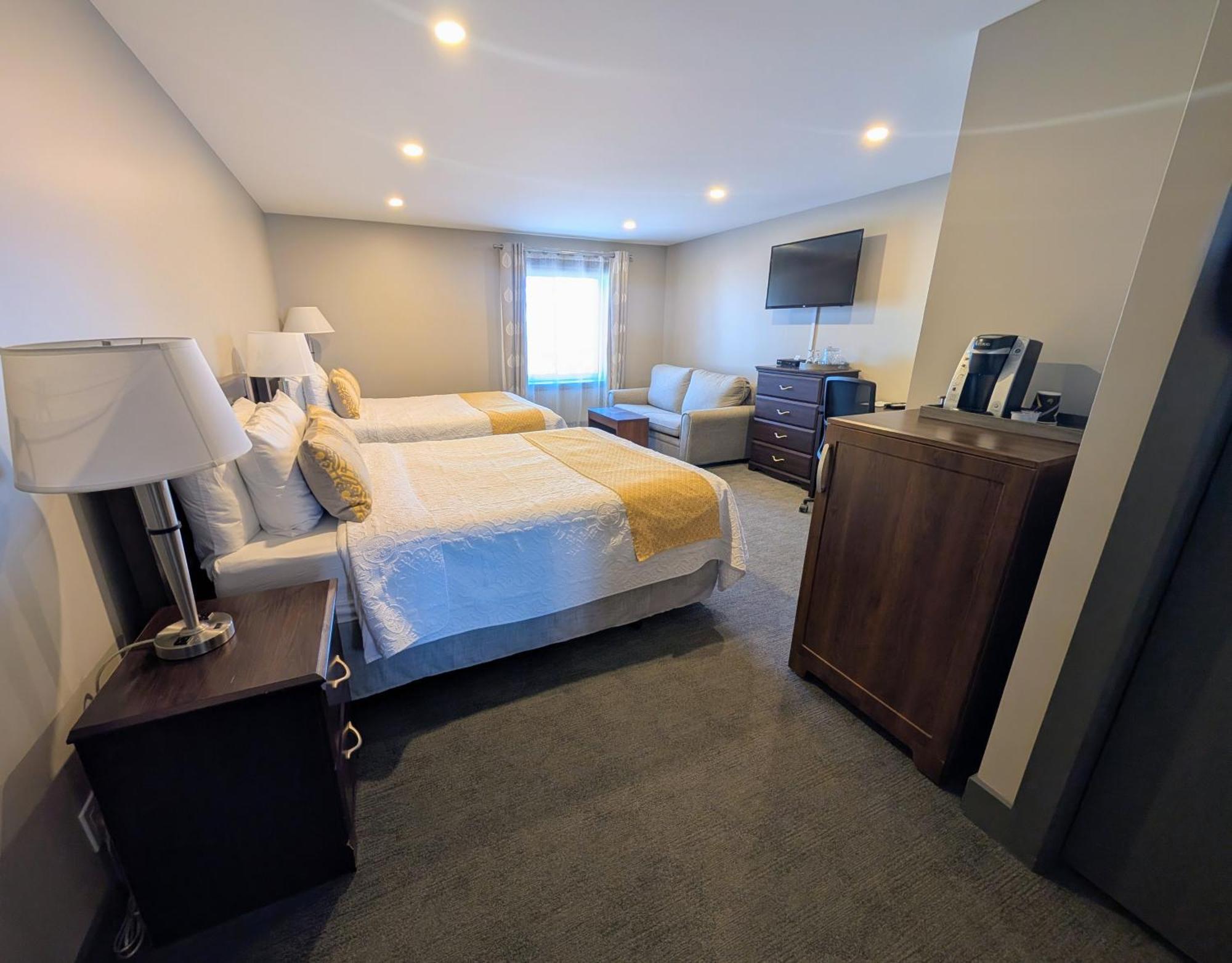 Deluxe Family Room