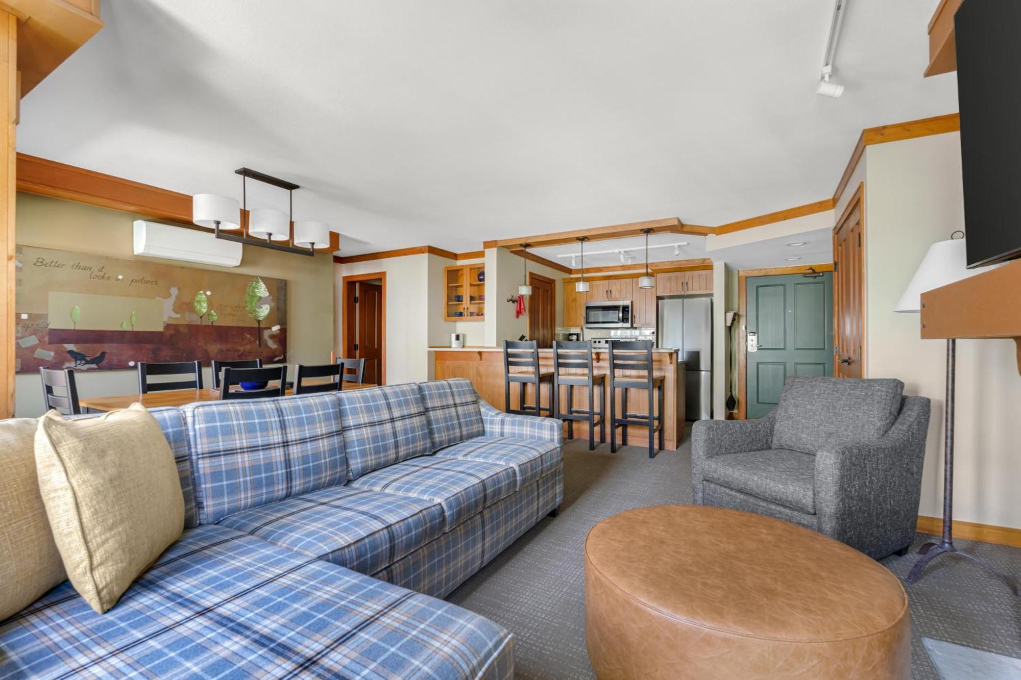 Two-Bedroom Two Kings Premier Suite