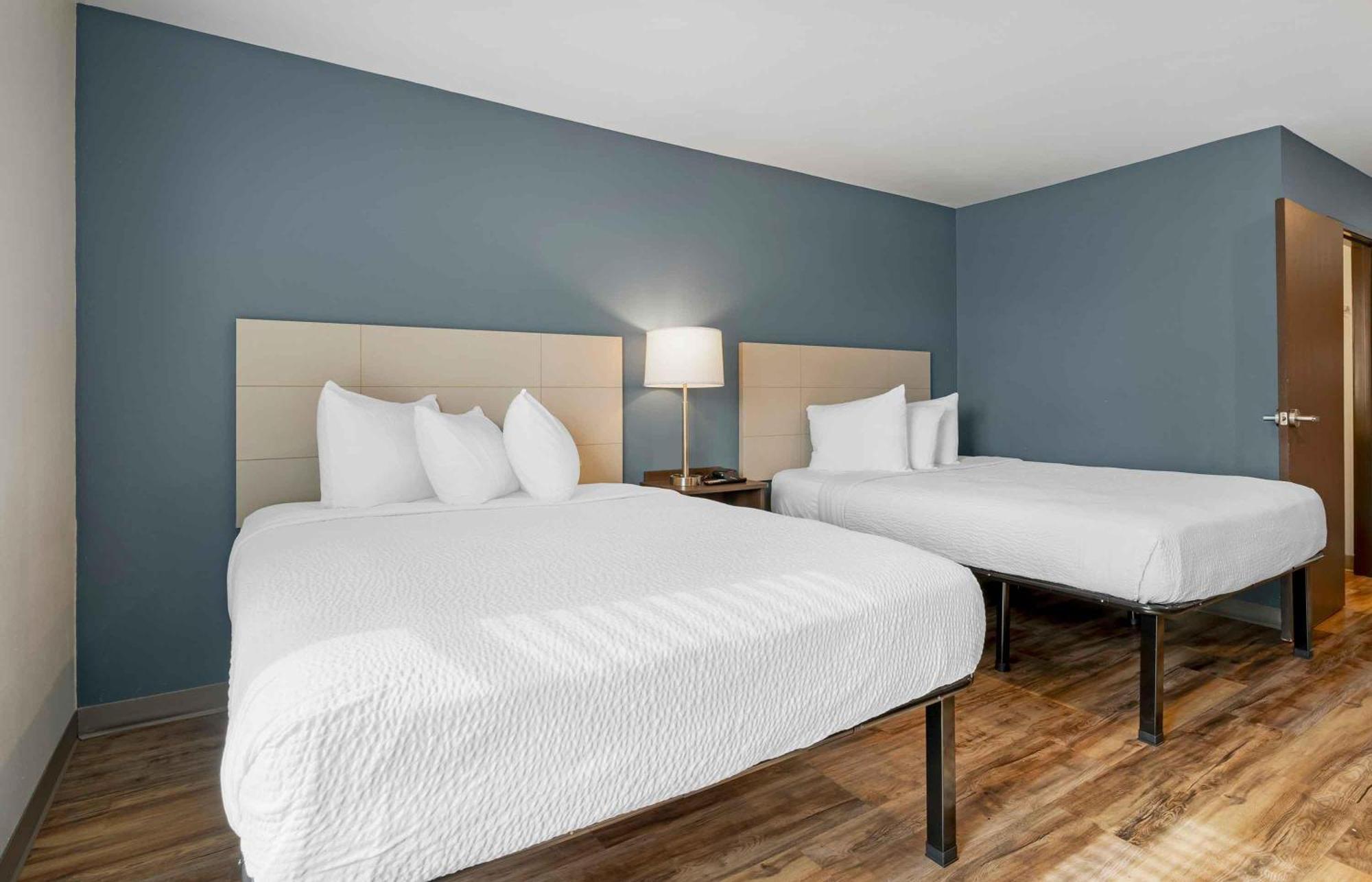 Standard Queen Room Two Queen Beds Non-Smoking