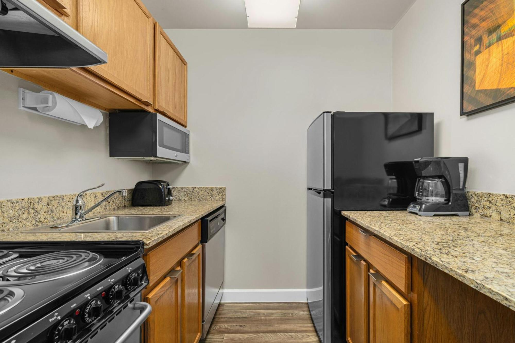2 Bedroom 2 room Suite 2 Queen Beds sofabed