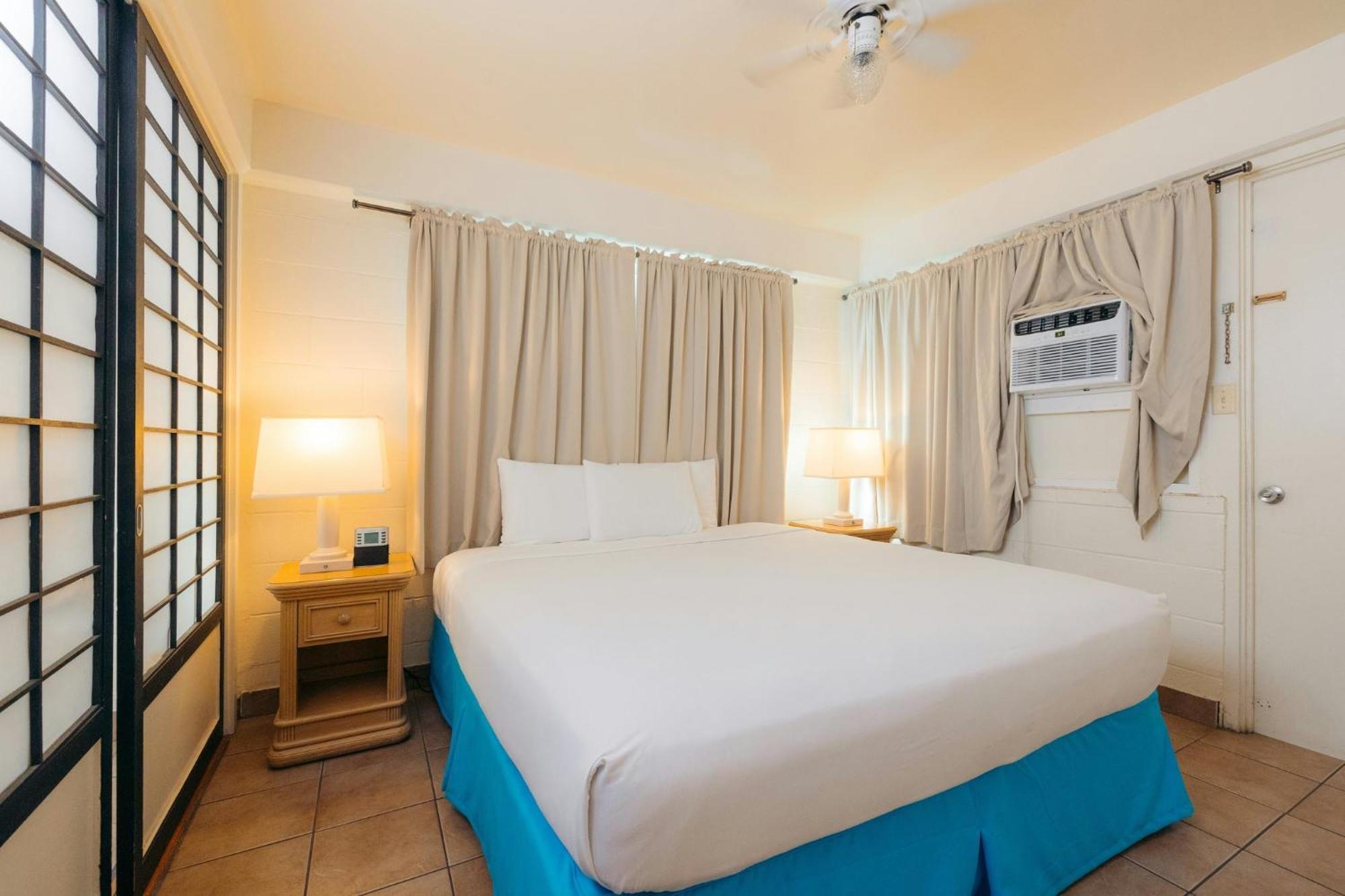 One Bedroom 1 King Sofa Bed