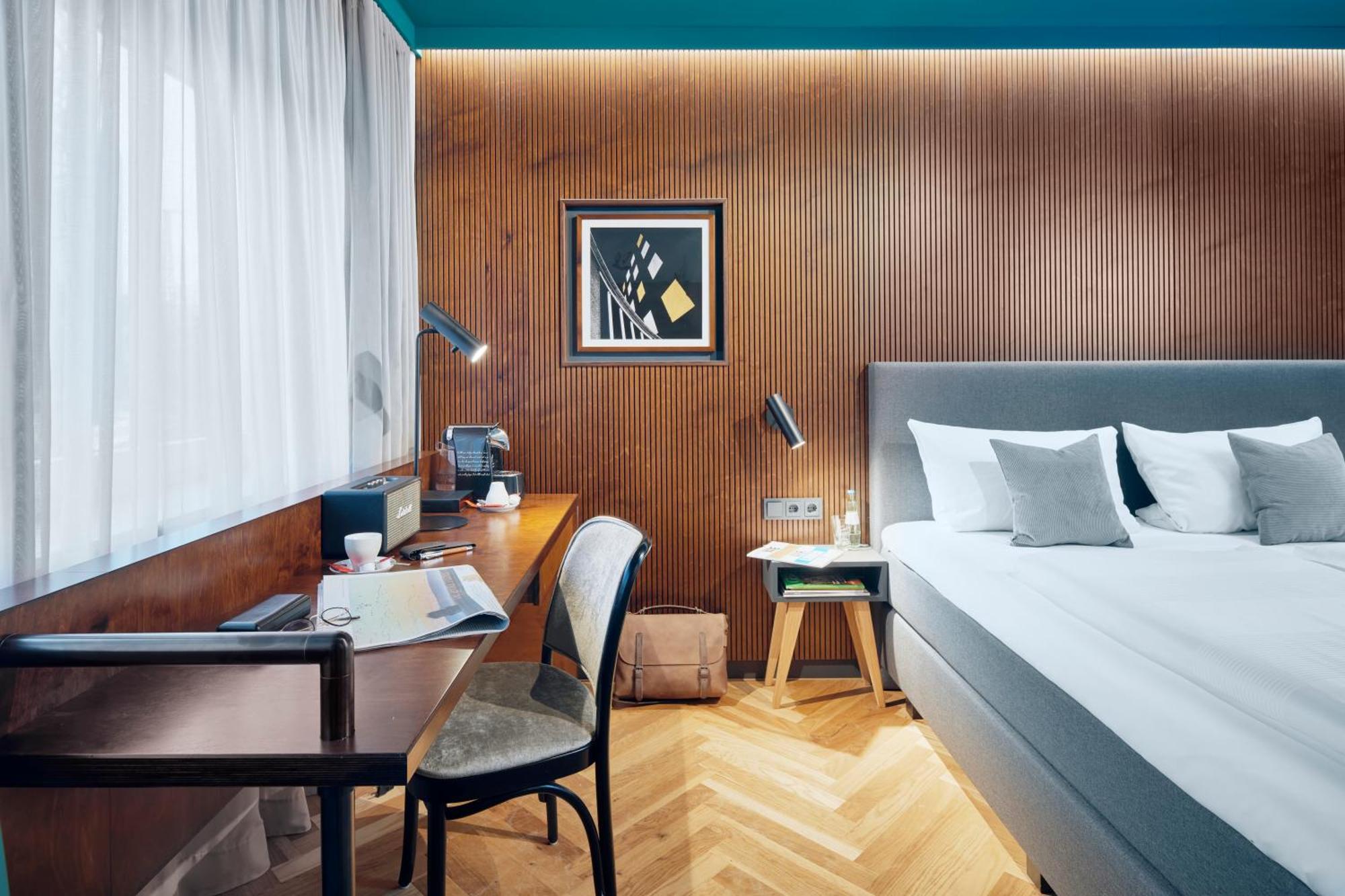 Superior Double Room King Size Bed