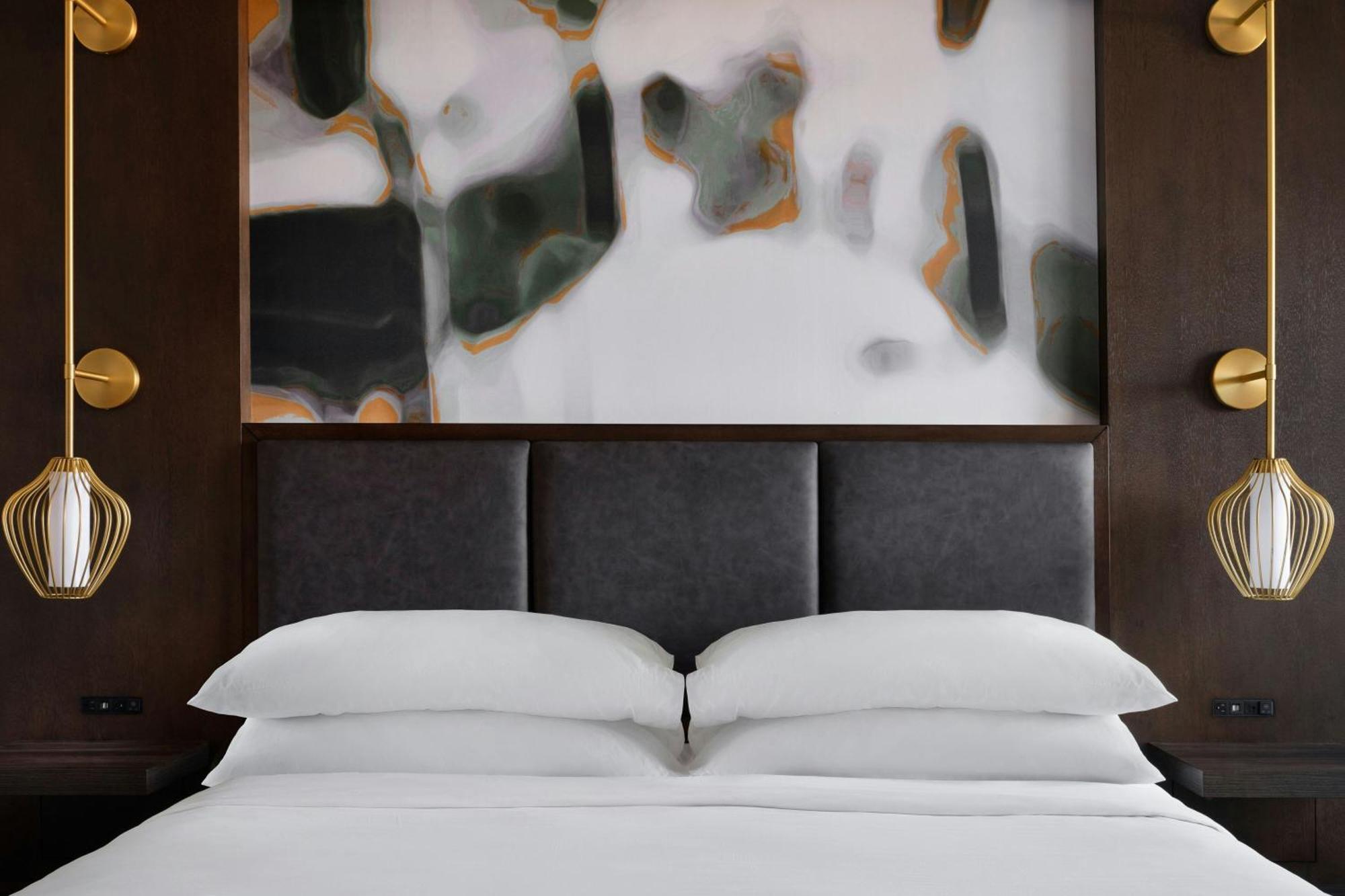 King Room,1742668723:JPEG