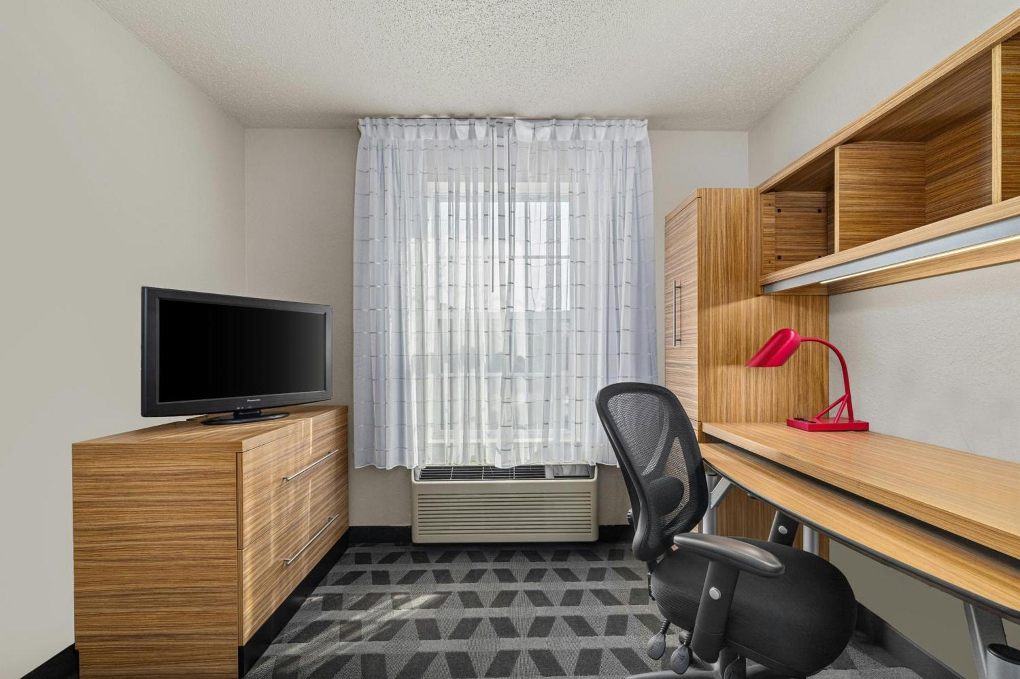 2 Bedroom 2 room Suite 2 Queen Beds sofabed