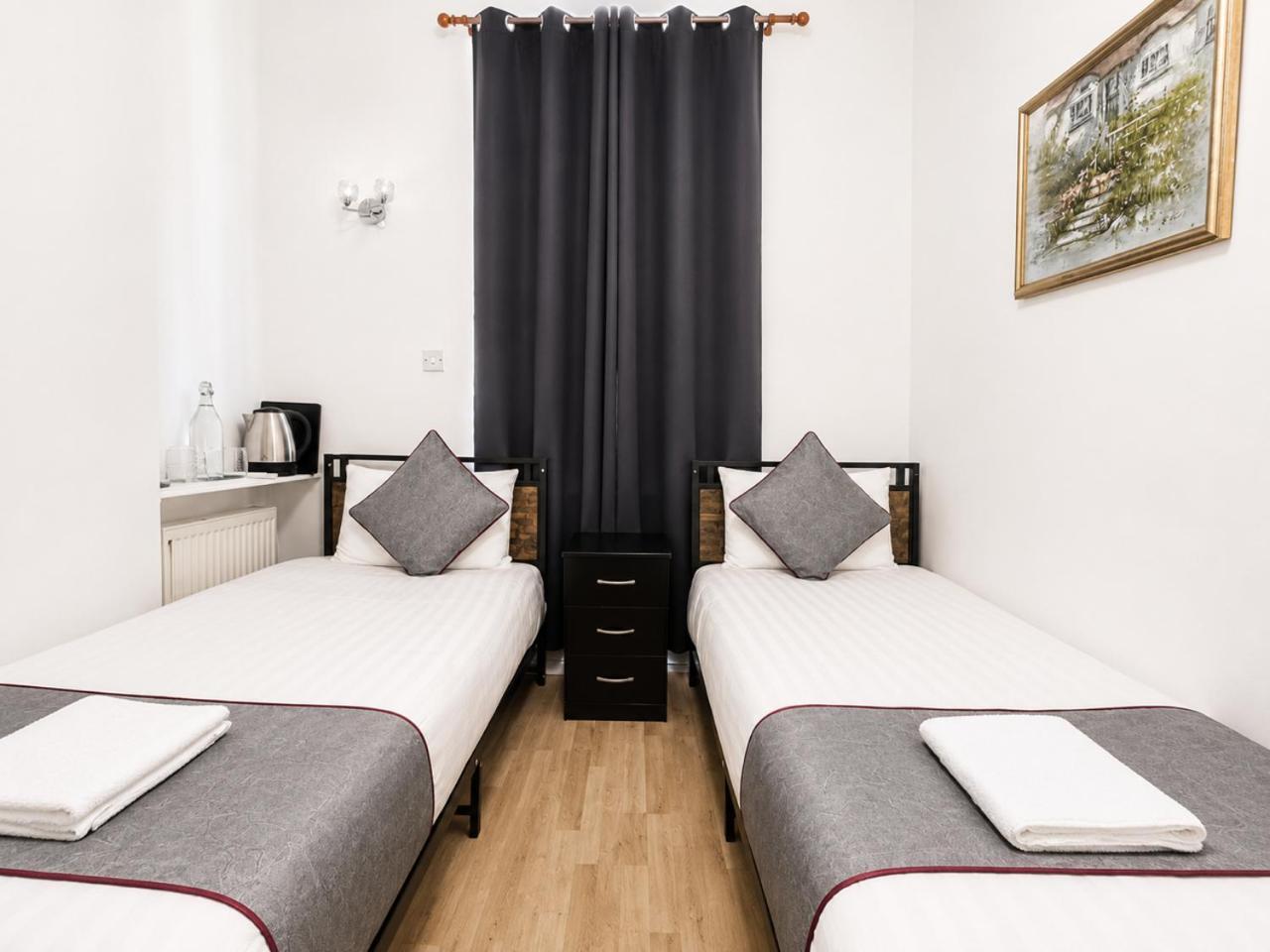 Twin Room Bathroom