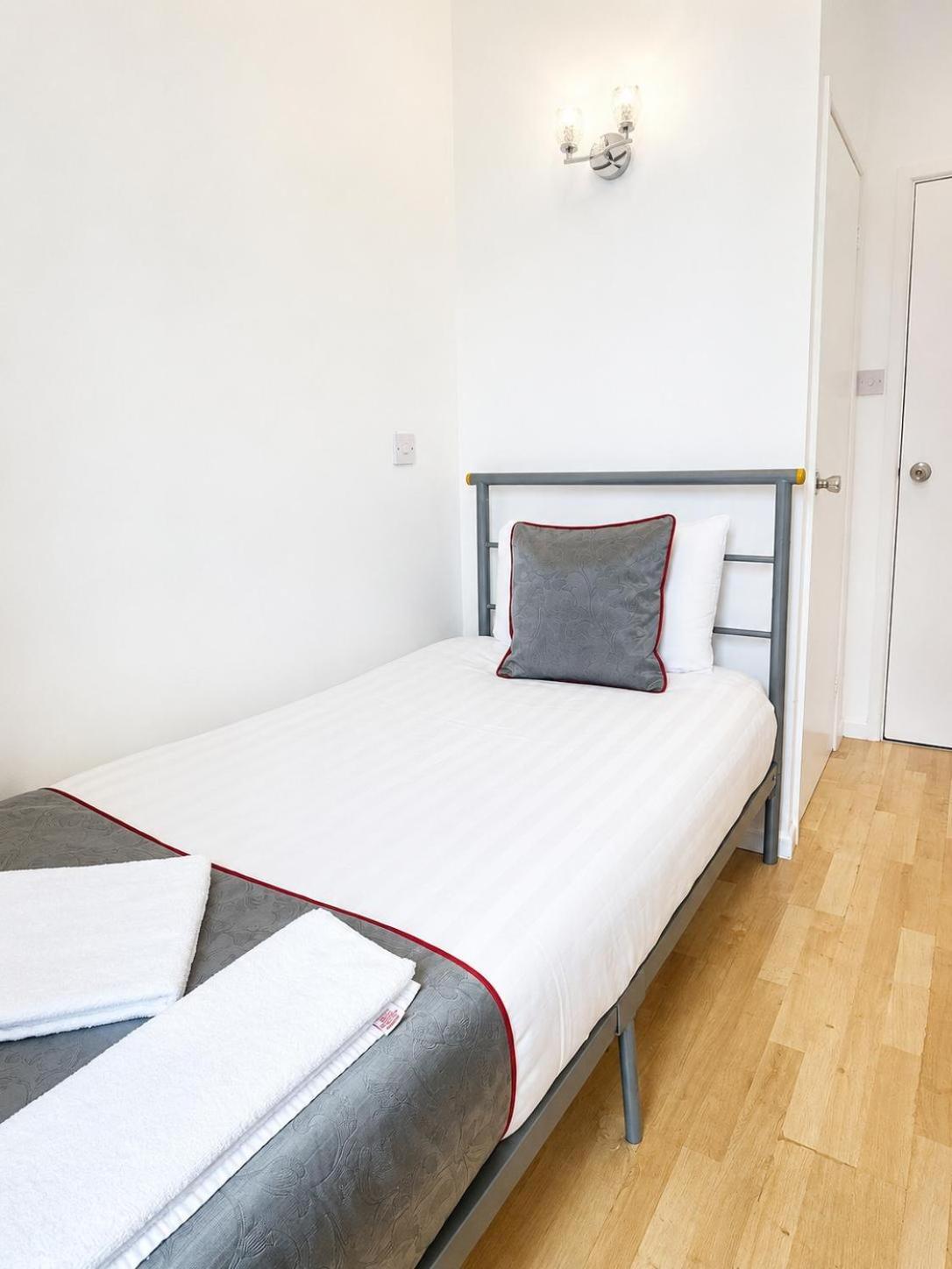 Single Room Private Bathroom