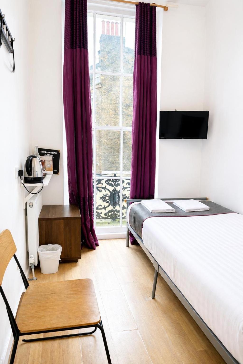 Single Room Private Bathroom
