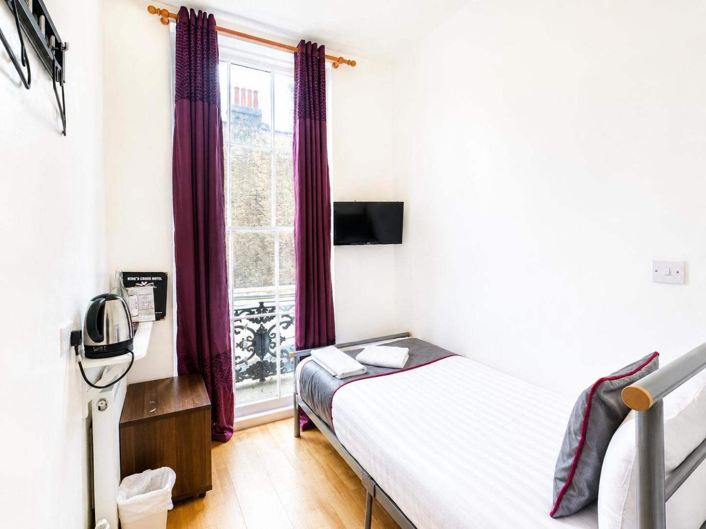 Single Room Private Bathroom