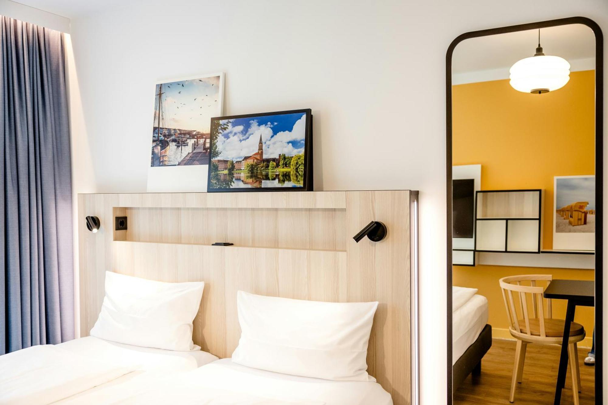 Studio Twin beds