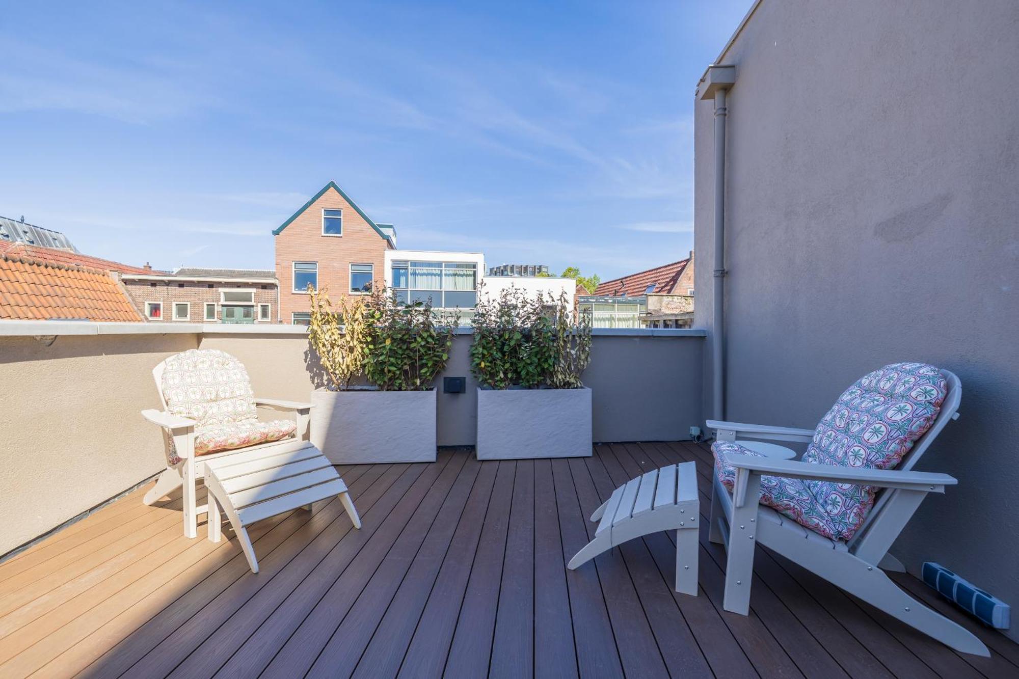 Studio Balcony